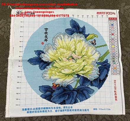 ดอกโบตั๋นสีฟ้าบาน ครอสติสปักสำเร็จ47x48cm ไม่รวมกรอบ งานฝีมือ DIY
