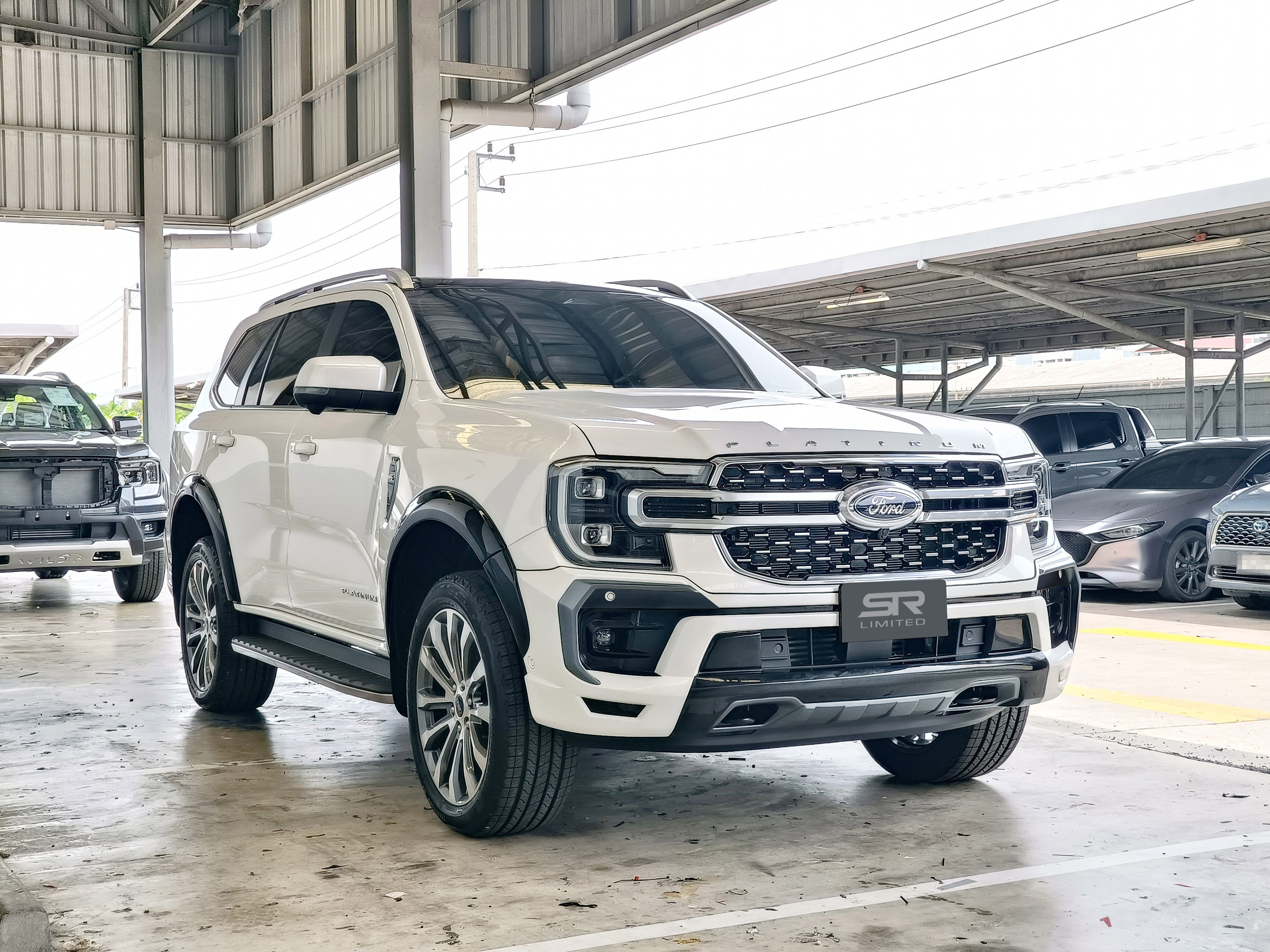 ชุดแต่งรถ-สเกิร์ต-อุปกรณ์แต่งรถ Ford Everest 2022 2023 2024 Next-Gen ทรง SR-Limited