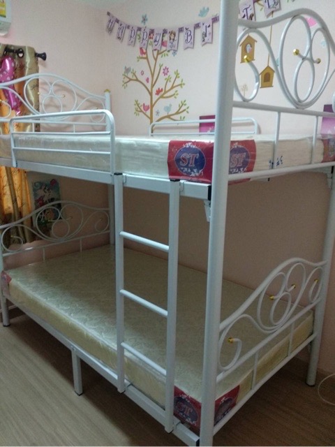 เตียงเหล็ก 2 ชั้น