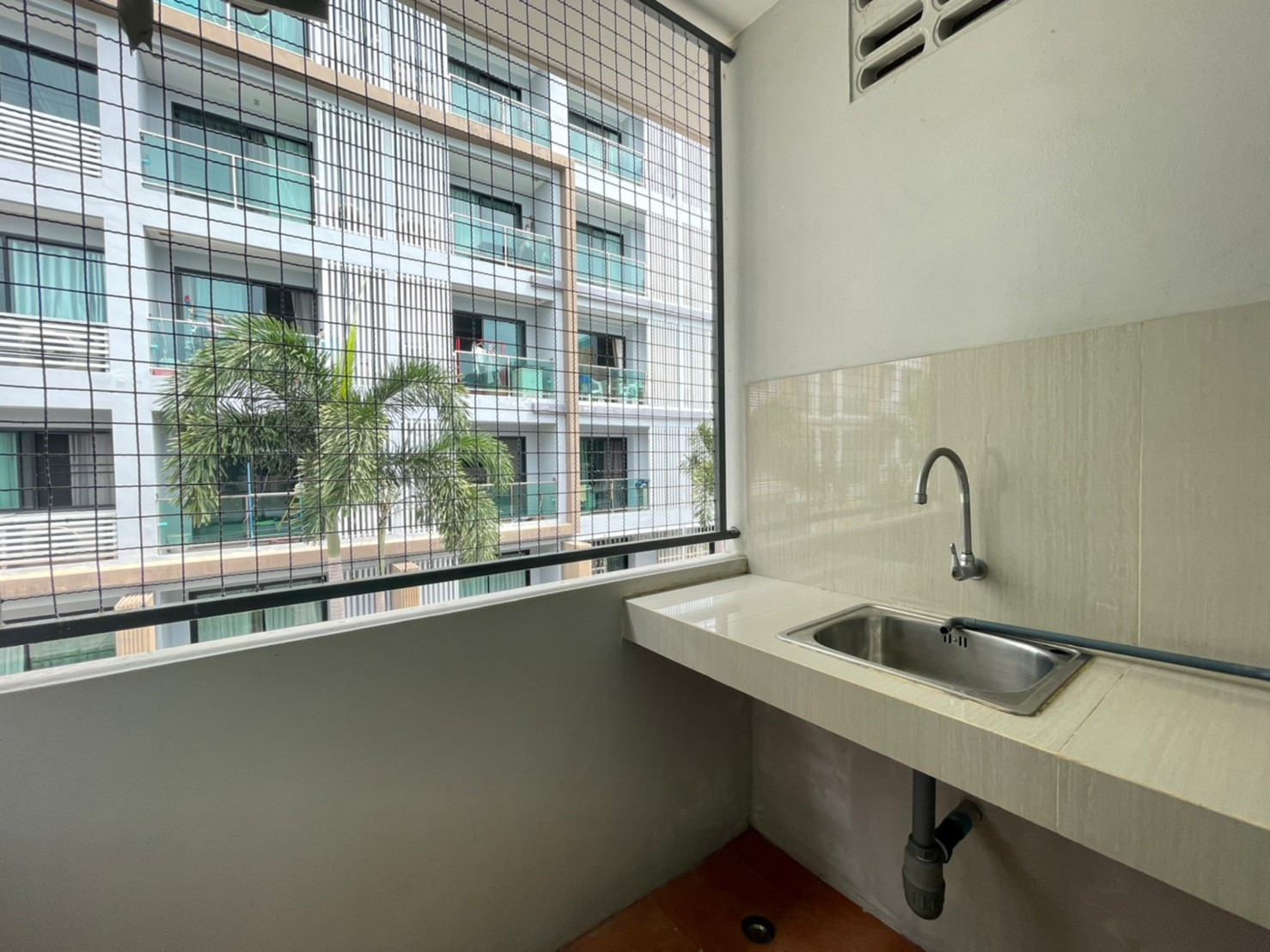 31231-ขายอพาร์ทเมนต์ ถนนจอมเทียน สาย 2 บางละมุง ราคาถูก