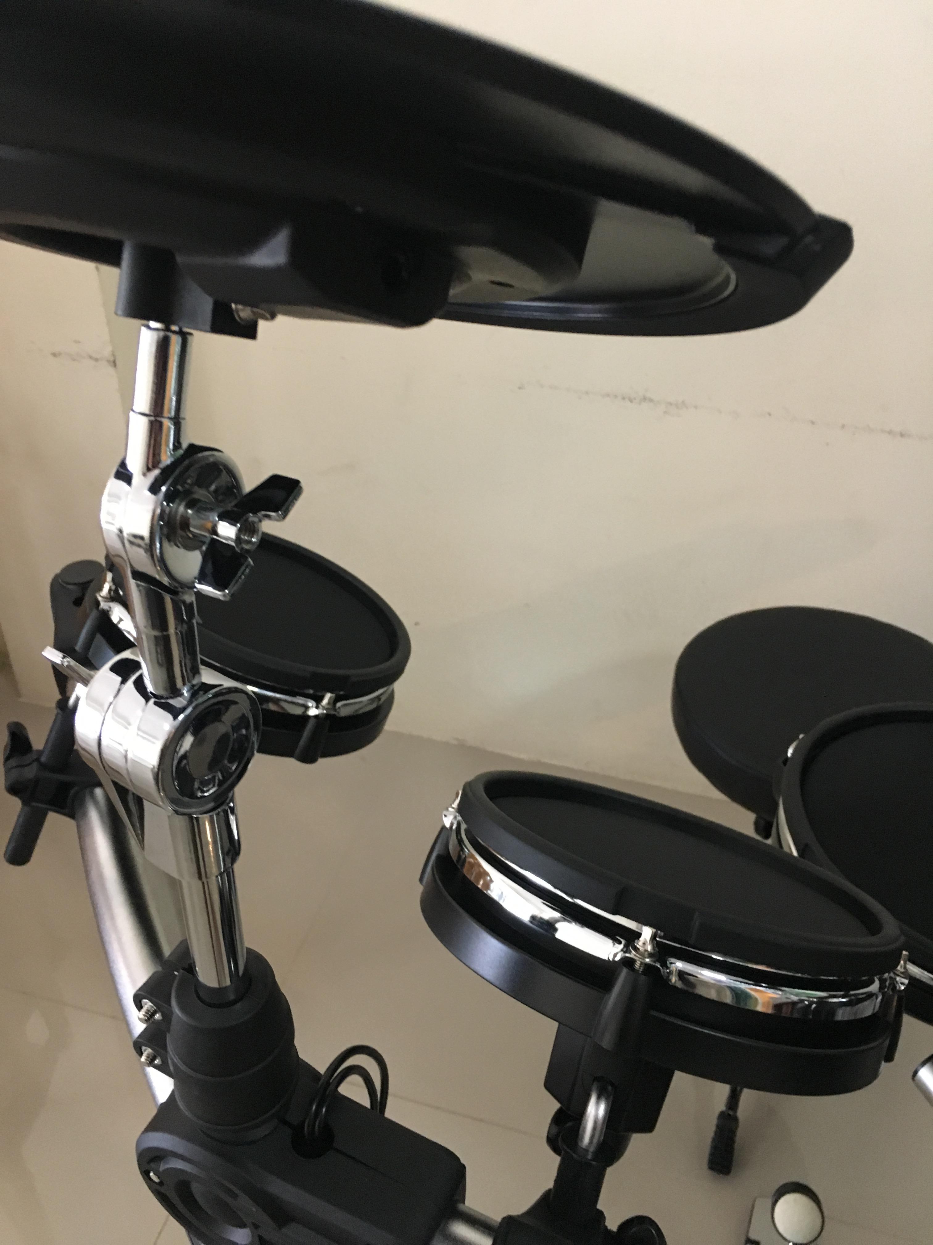 กลองไฟฟ้า Carlsbro csd 500 ราคา 19,000 สนใจรายละเอียด โทร.086-2032849 Line:@bdc_music