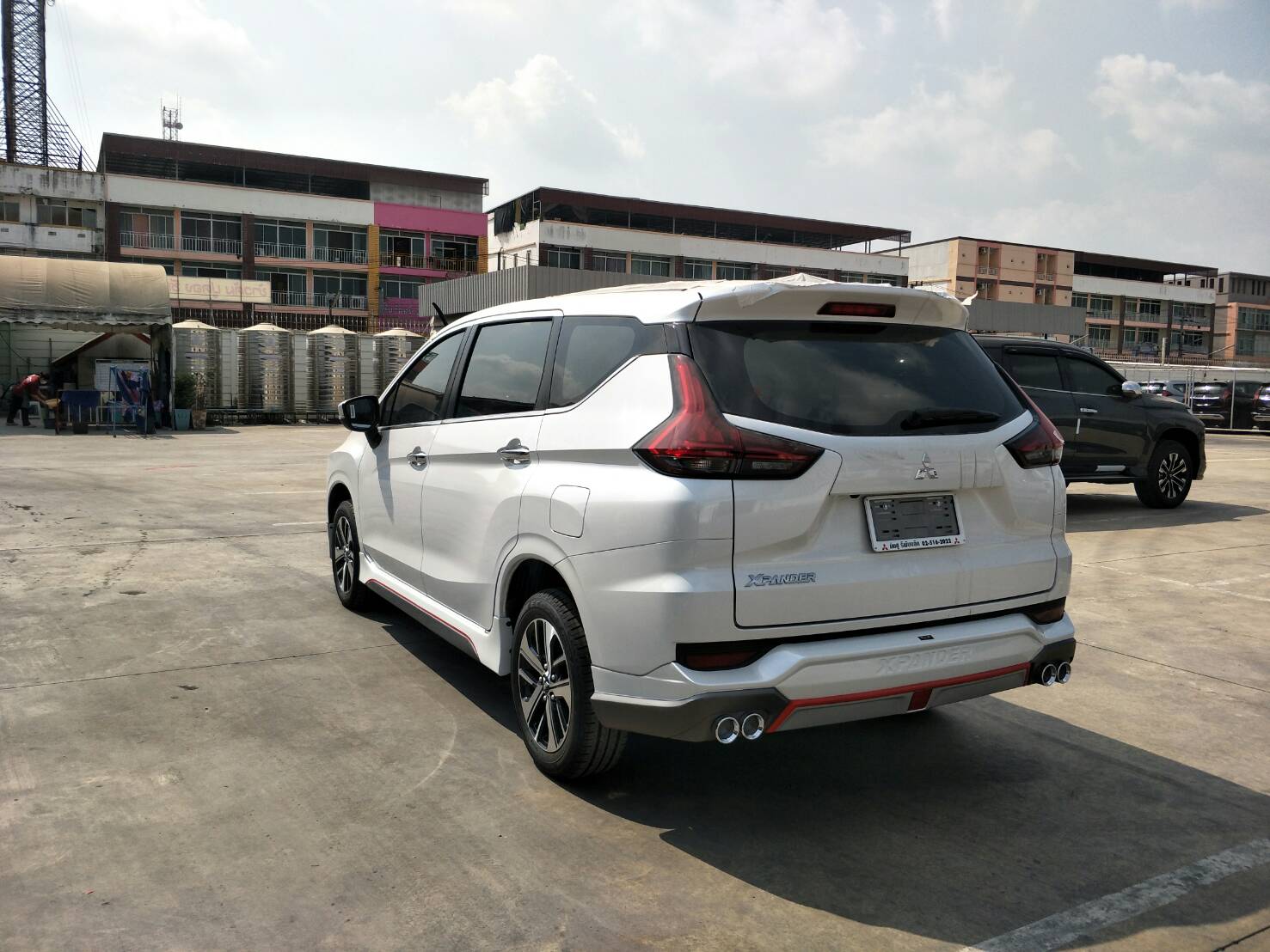 ชุดแต่งรถ-สเกิร์ต-อุปกรณ์แต่งรถ Mitsubishi Xpander ทรง SR-Limited By OSR
