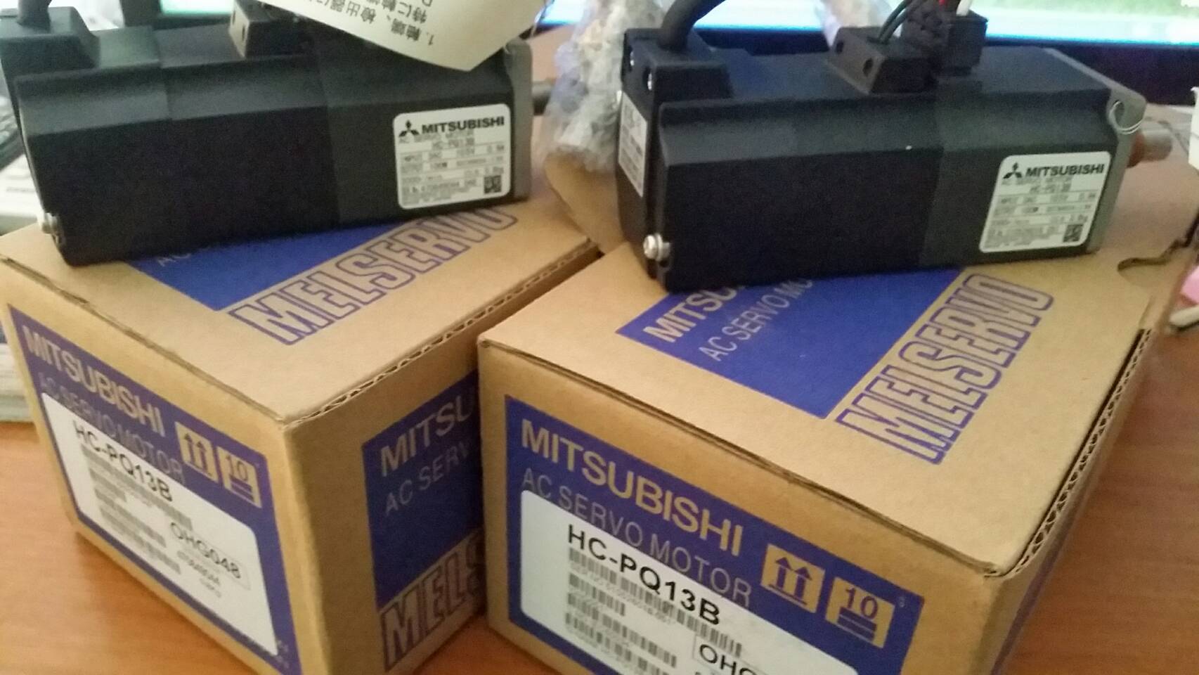 ขาย AC SERVOMOTOR MITSU HC-PQ13B