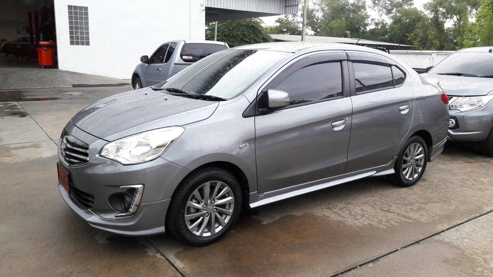 ชุดแต่งรถ สเกิร์ต-สปอยเลอร์ Attrage ทรงศูนย์ OEM by OSR