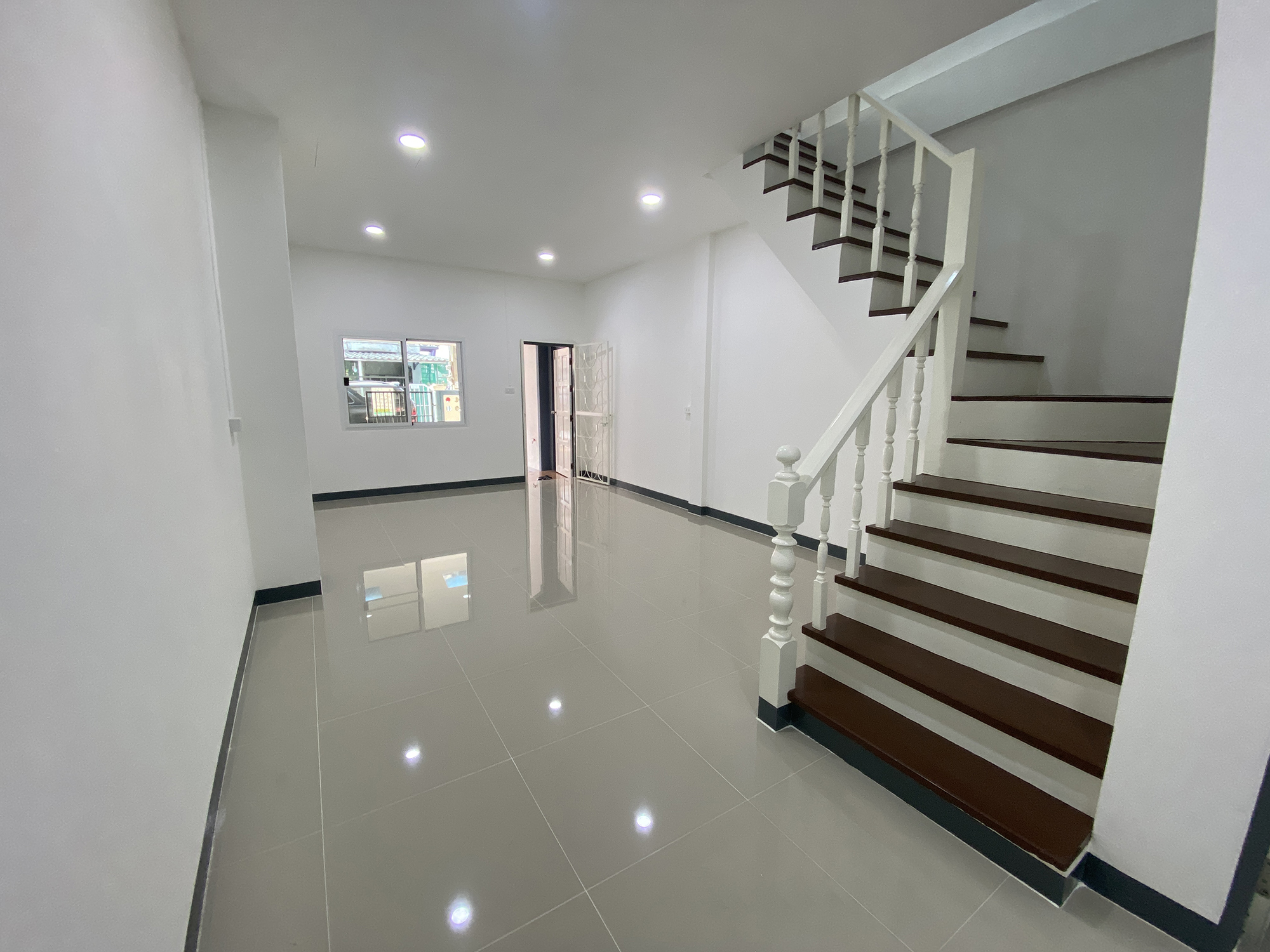 83451-ขายทาวน์เฮ้าส์ เอเชียโฮมทาวน์ 2 บางกรวย-ไทรน้อย นนทบุรี