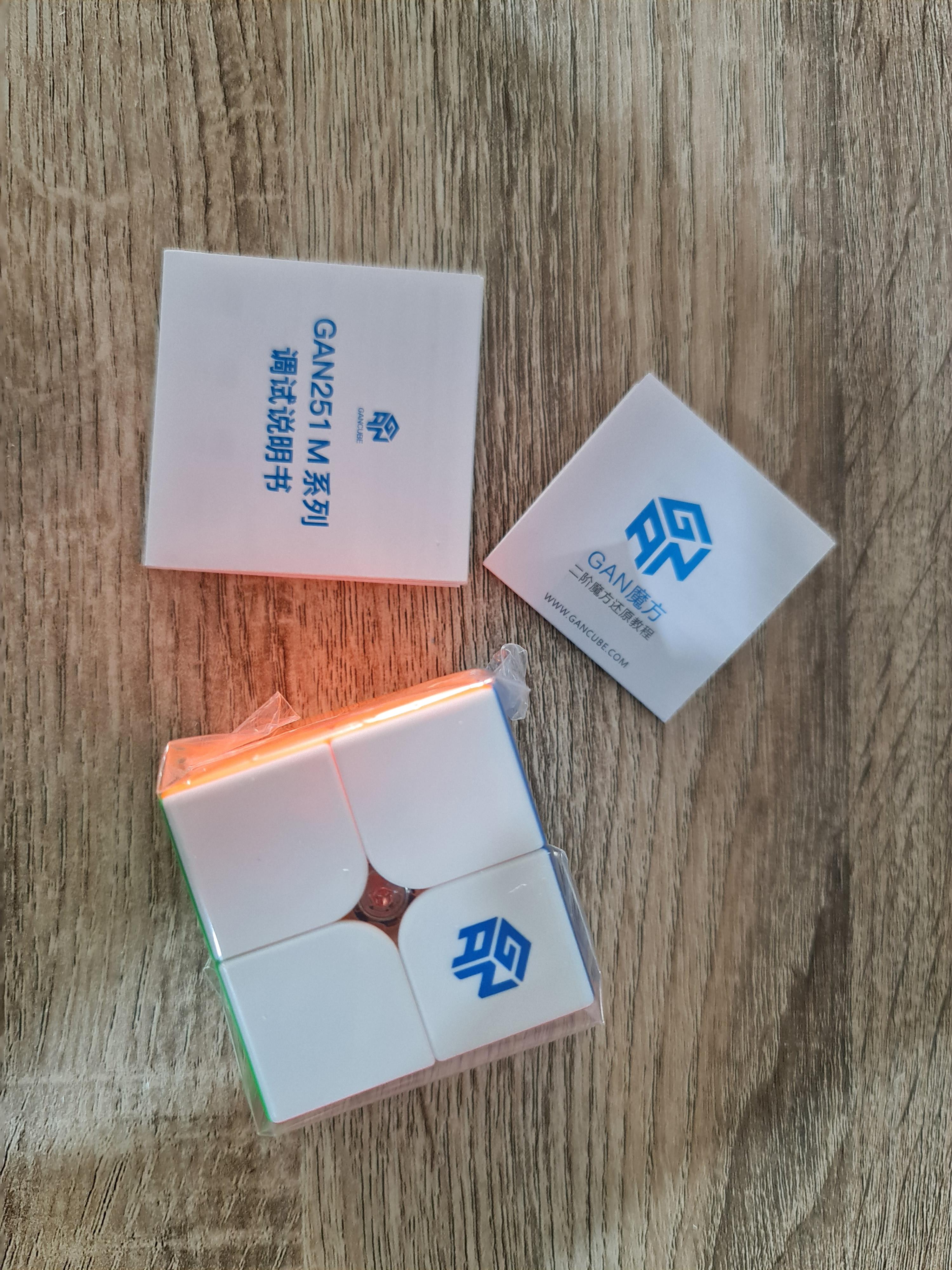 Gan 251 M Air รูบิคแม่เหล็ก