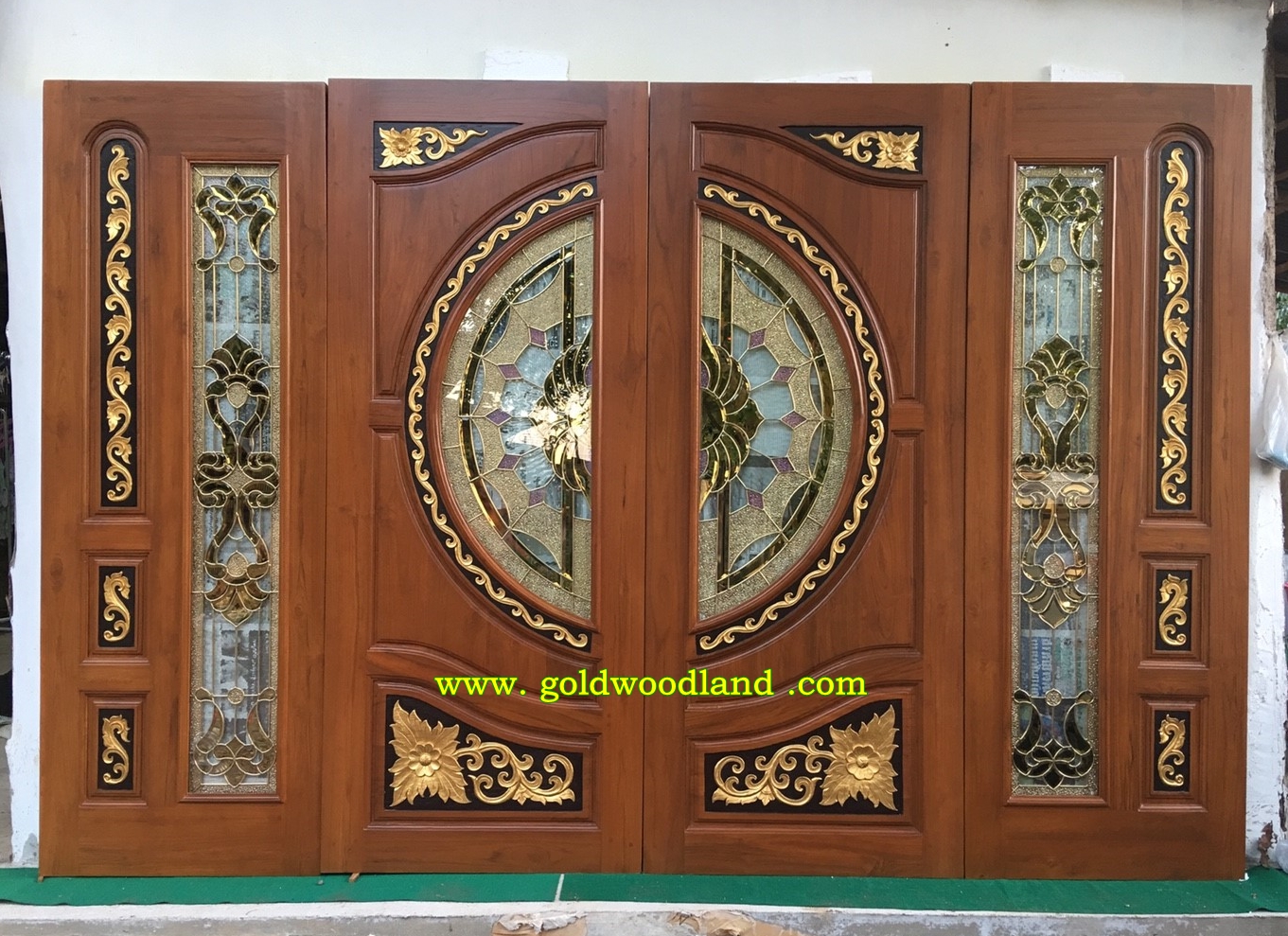 ประตูไม้สักกระจกนิรภัยบานเลื่อน GBBB - 14 (คลิกรายละเอียดที่รูป)