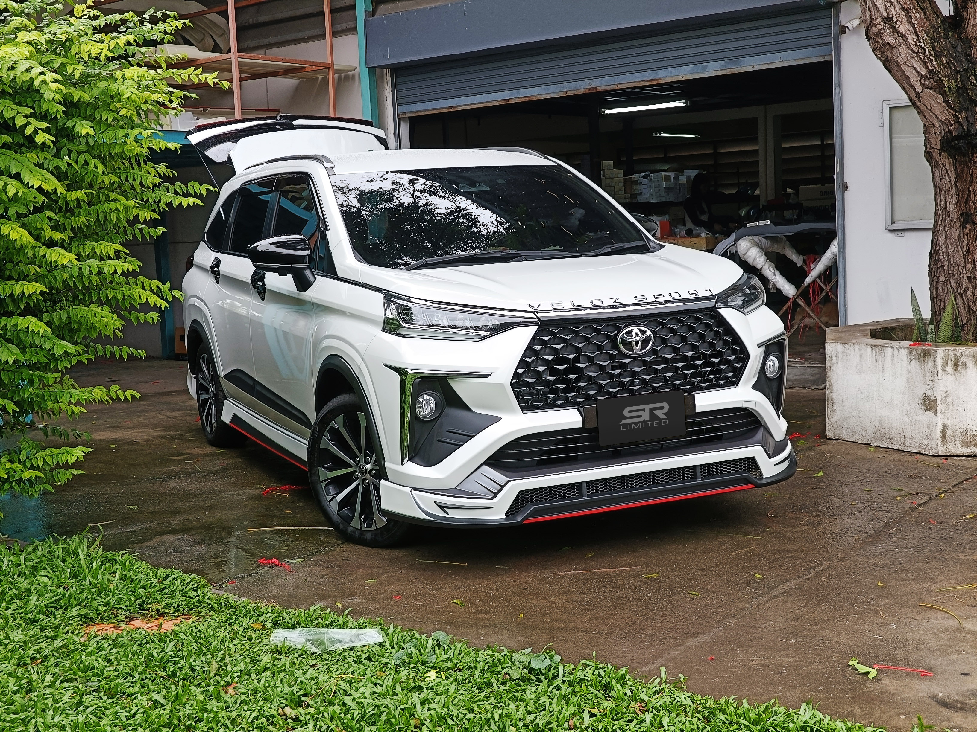 ชุดแต่งรถ-สเกิร์ต-สปอยเลอร์ Toyota Veloz 2022 ทรง SR-Limited