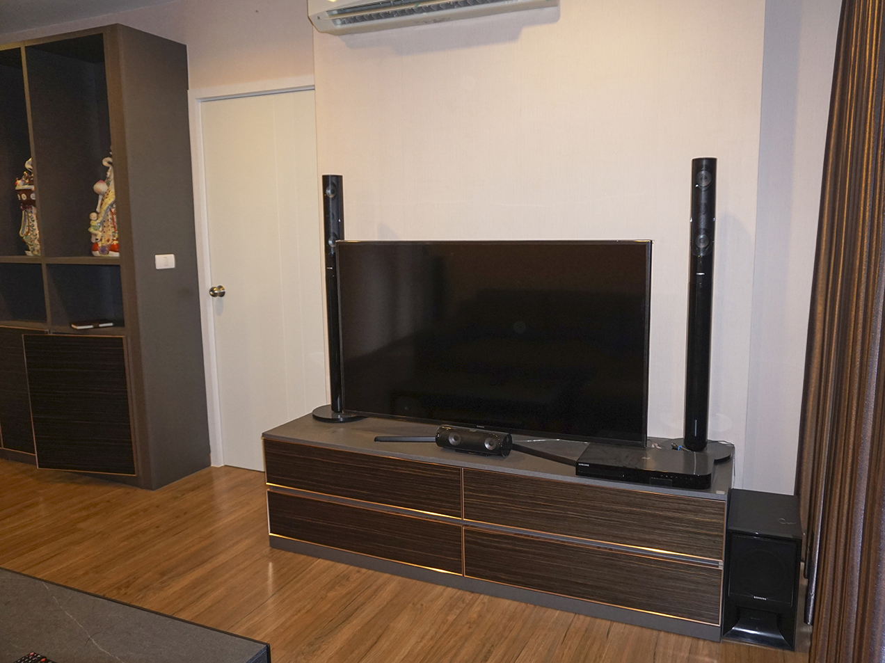 31248-ขายคอนโด เดอะทรี อินเตอร์เชนจ์ ใกล้ MRT เตาปูน บางซื่อ กรุงเทพ