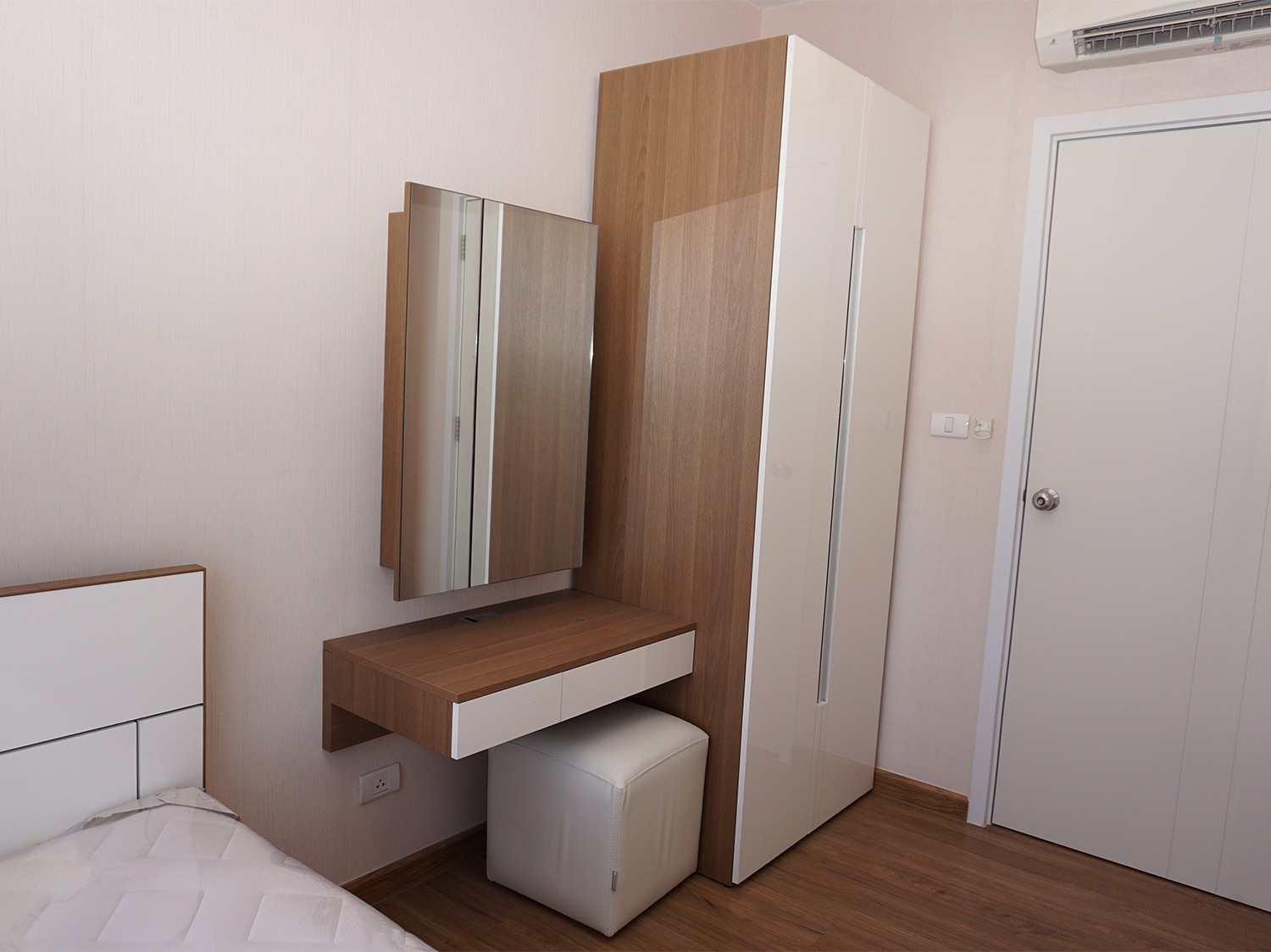 31248-ขายคอนโด เดอะทรี อินเตอร์เชนจ์ ใกล้ MRT เตาปูน บางซื่อ กรุงเทพ