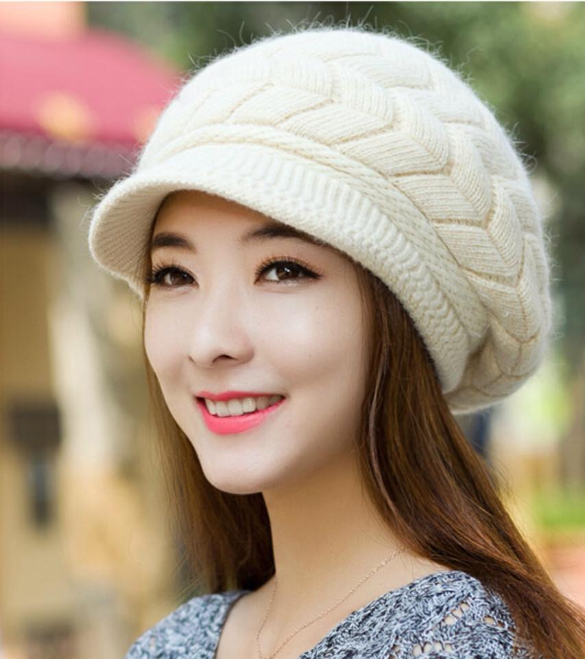 หมวกไหมพรมทรงเเก็ปสีครีมสวยหรูด้านในบุขน(พร้อมส่ง)(Free Size)