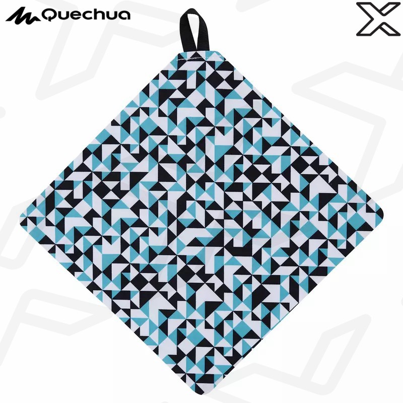QUECHUA ผ้าไมโครไฟเบอร์สำหรับเช็ดทำความสะอาดรุ่น Clean 100 (สีฟ้า ดำและขาว)