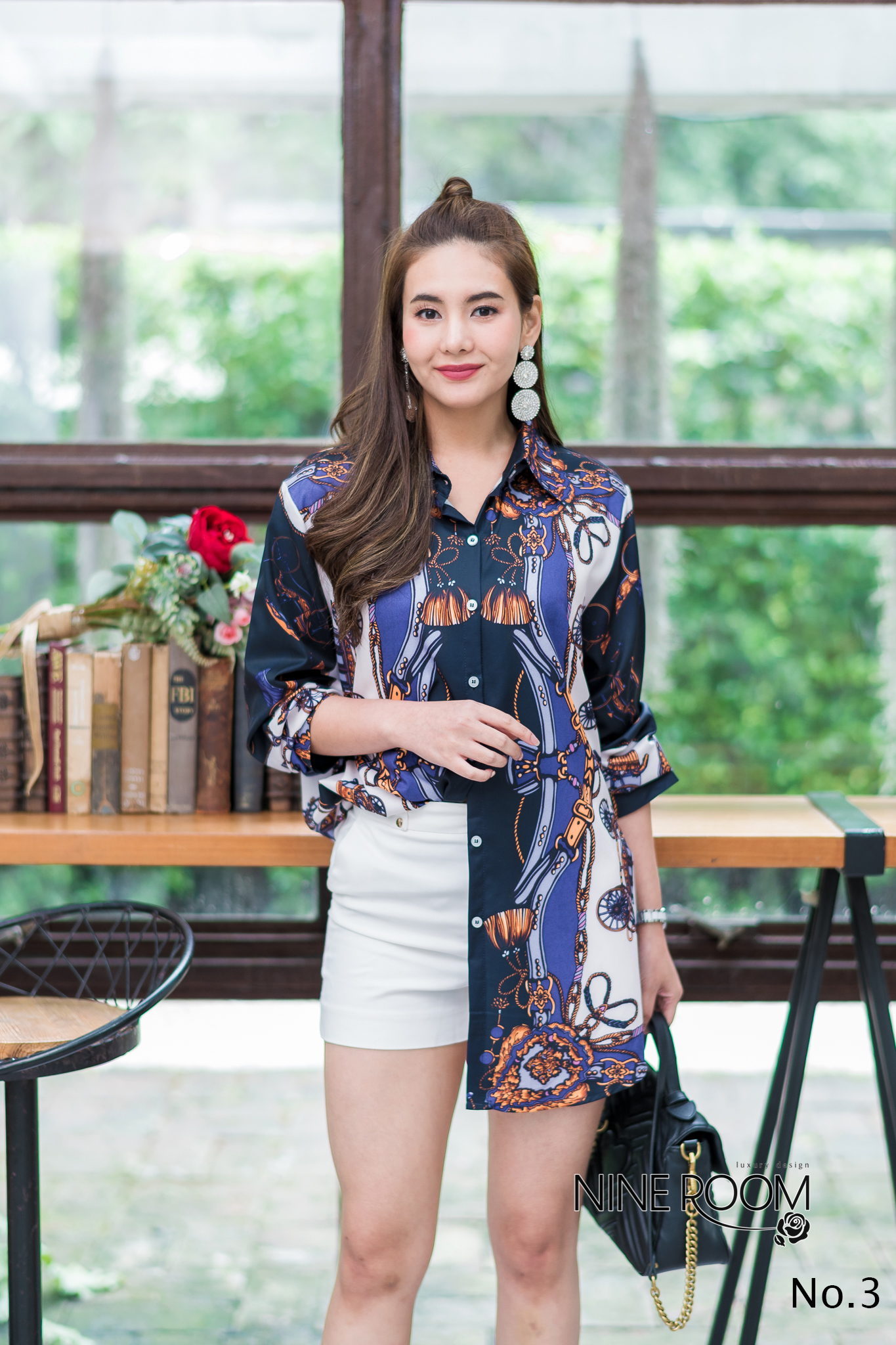 SaLe++B3599 เชิ๊ตแขนยาวคอปกพร้อมสาบกระดุมยาวด้านหน้า ใช้ผ้าซิลล์ผสมโพลี่ฯ(silk mix poly) ผ้านุ่มผิวสัมผัสดี ใส่สบาย เพิ่มความโดดเด่นด้วยลายพิมพ์ •Color |3 สี 1.No.1/ลาย1 2.No.2/ลาย2 3.No.3/ลาย3 •Size อก44"สะโพก46"ยาว29.5" ต้นแขน22" แขน