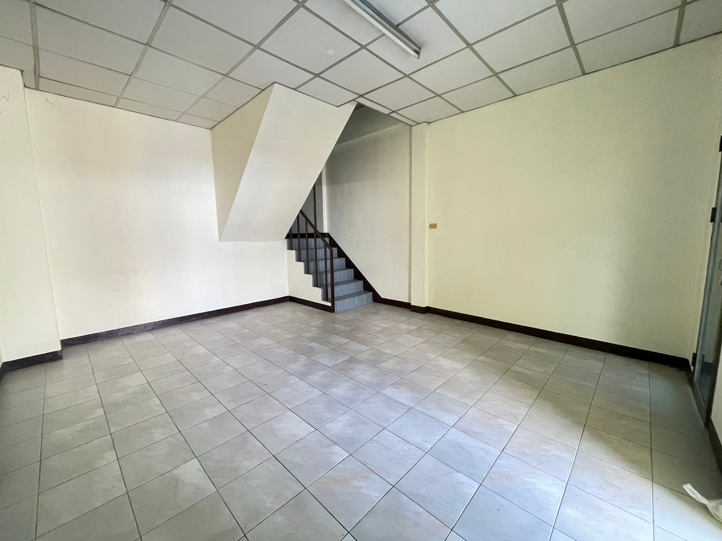 86318-ขายทาวน์โฮม ประชาชื่น 37 บางซื่อ กรุงเทพ