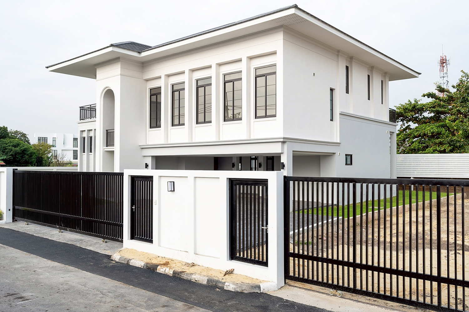 ขายบ้านหรูลดาวัลย์ ลากูน รังสิต-ปทุมธานี 129 ตร.ว. Modern Luxury