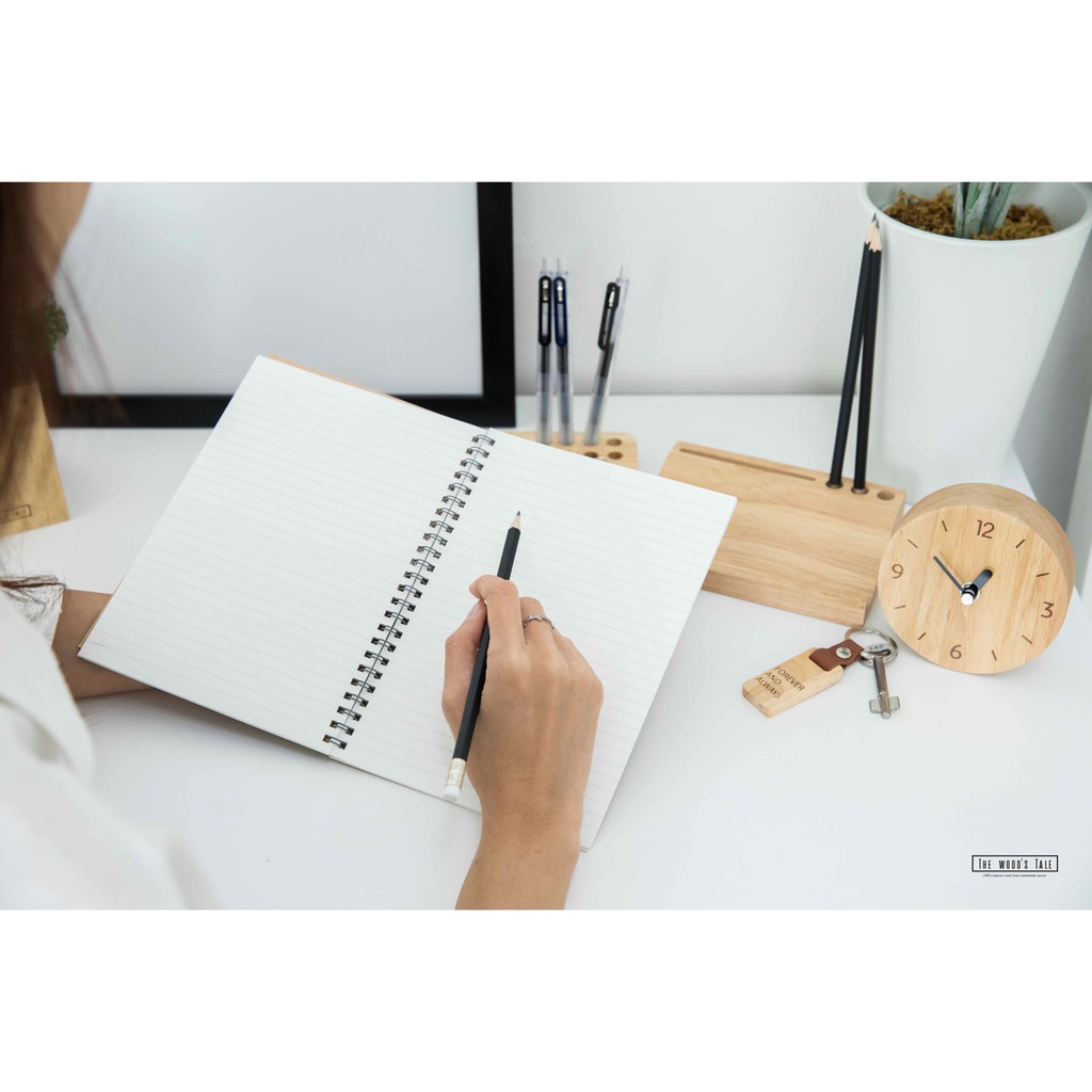 The Wood's Tale นาฬิกาตั้งโต๊ะ นาฬิกาไม้ เดินเงียบ ROUND TABLE CLOCK จากไม้แท้ธรรมชาติ