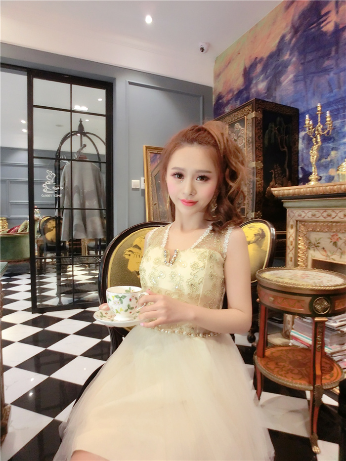 ชุดเดรสออกงาน