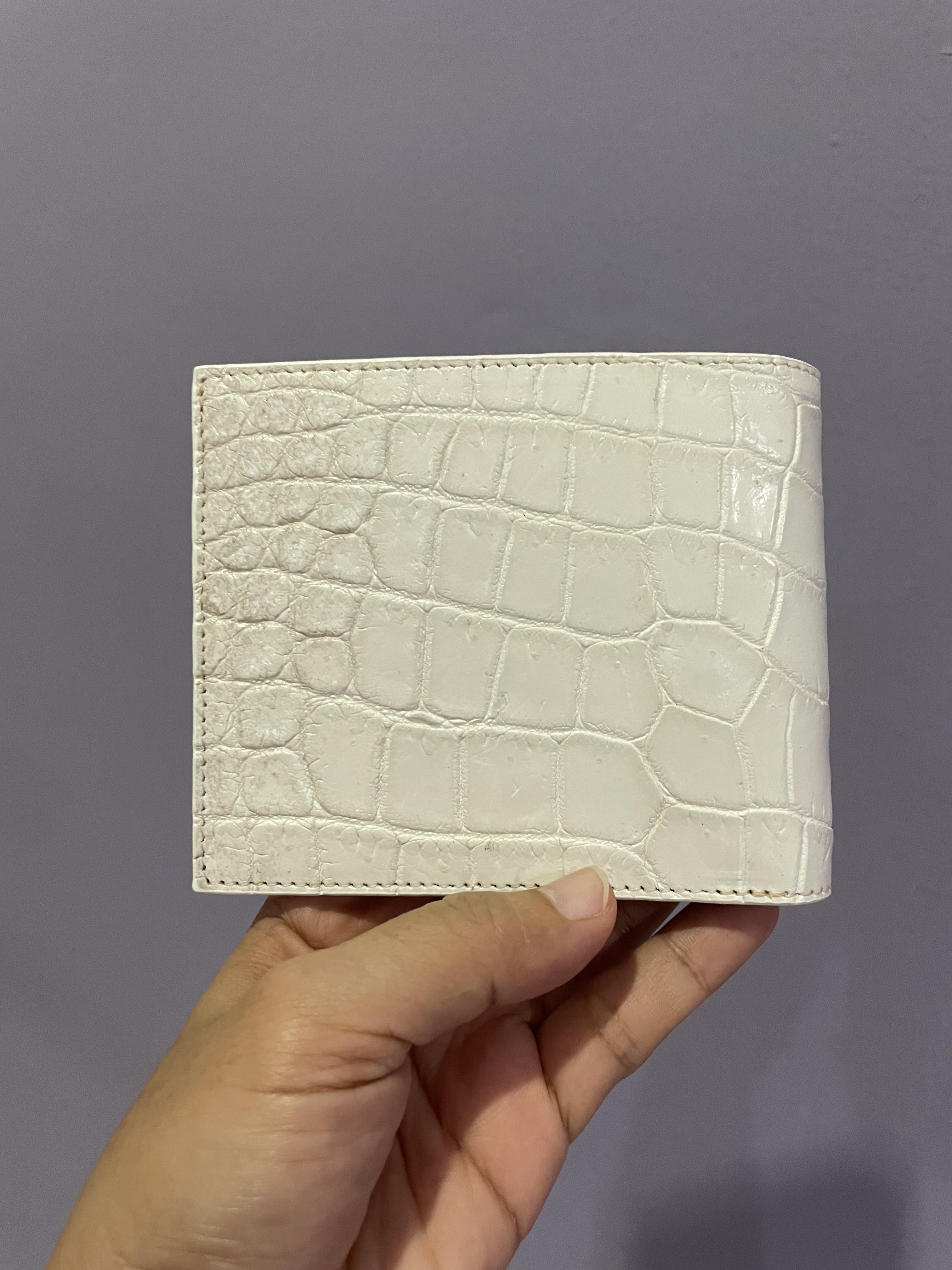 กระเป๋าหนังจระเข้แท้ หนังท้อง