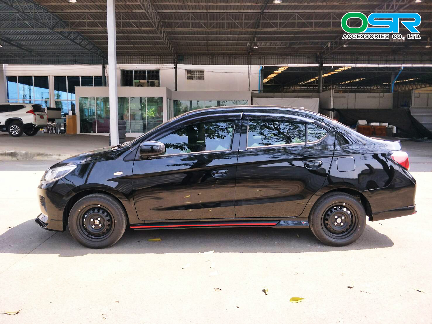 ชุดแต่งรถ สเกิร์ต-สปอยเลอร์ New Mitsubishi Attrage 2020 ทรง SR-Limited By OSR