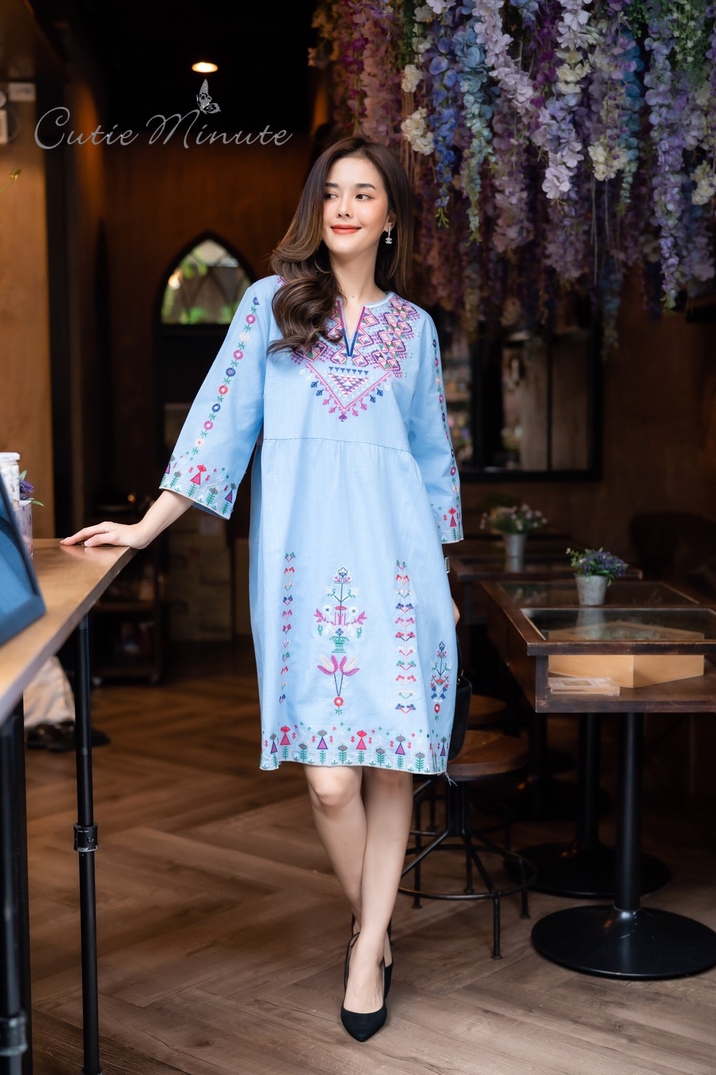 Sale++#CUTIE MINUTE 14041 เดรสลินิน+Maskผสมผ้าฝ้ายญี่ปุ่นเกรดพรีเมี่ยม งานปักอลังการทั้งตัว ทรงปล่อยๆสบายๆ ชุดใส่ง่าย ใส่เที่ยว ใส่อยู่บ้านตอนรับซัมเมอร์ได้สบายๆเลยค่ะ ** Mask ทรงสวยปรับเข้ากับโครงหน้า ใส่แล้วหน้าดูเรียวยาว ใช้ผ้ามัสลินอย่างดีซับด้านใน**