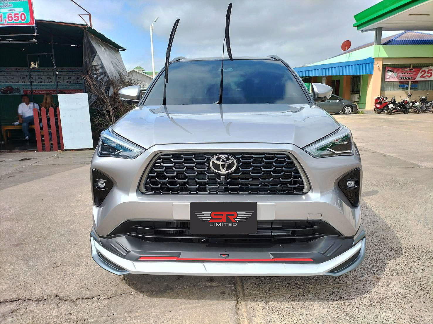 ชุดแต่งรถ-สเกิร์ต-อุปกรณ์แต่งรถ New Toyota Yaris Cross 2023-2024