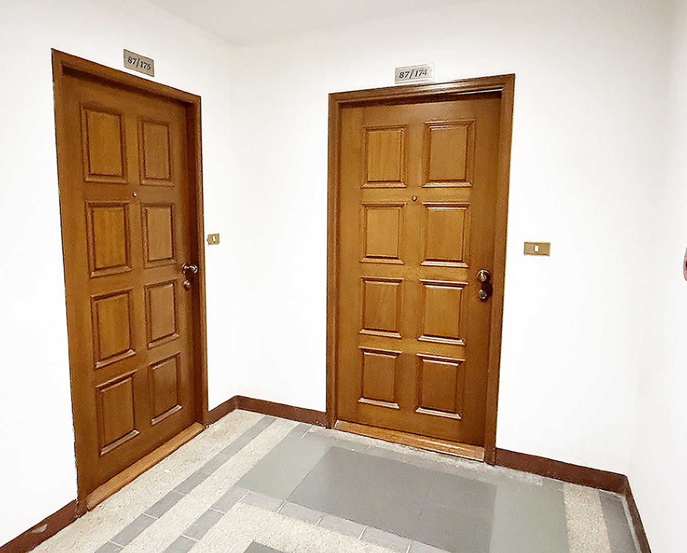 ขายคอนโด 2 ห้องเชื่อมกัน โมเดอร์นทาวน์ คลองตัน พระโขนง กรุงเทพฯ