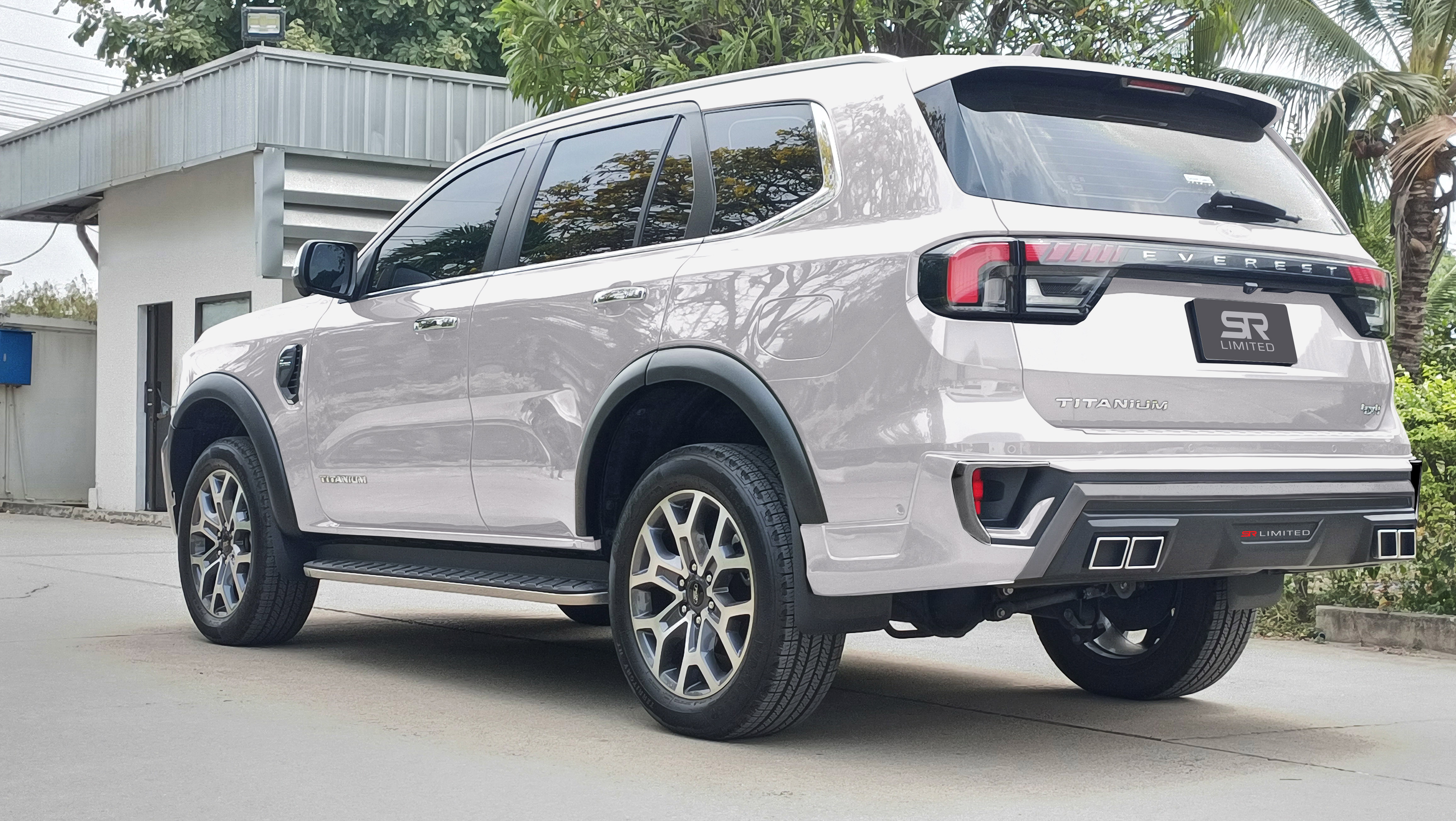 ชุดแต่งรถ-สเกิร์ต-อุปกรณ์แต่งรถ Ford Everest 2022 2023 2024 Next-Gen ทรง SR-Limited