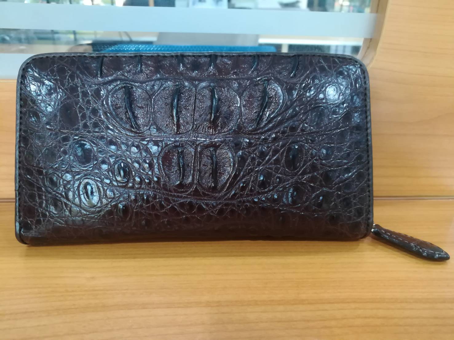 กระเป๋าหนังจระเข้แท้แบบซิปเดี่ยว(หนังกระดูกหัว)