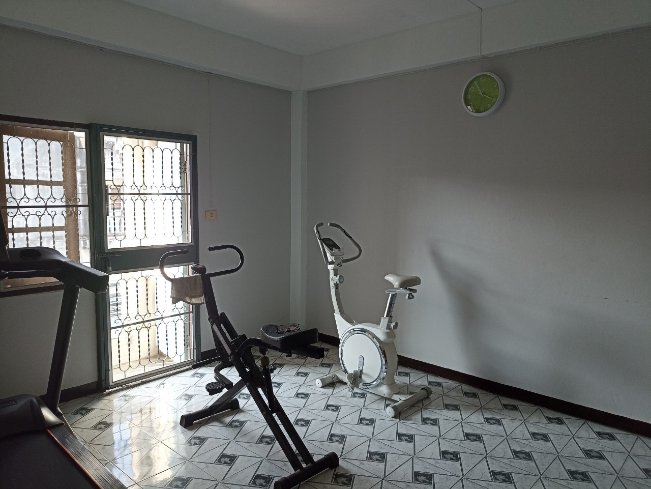 76914-ขายอาคารพาณิชย์ 2 คูหา ถนนเลี่ยงเมืองชลบุรี หนองรี ชลบุรี