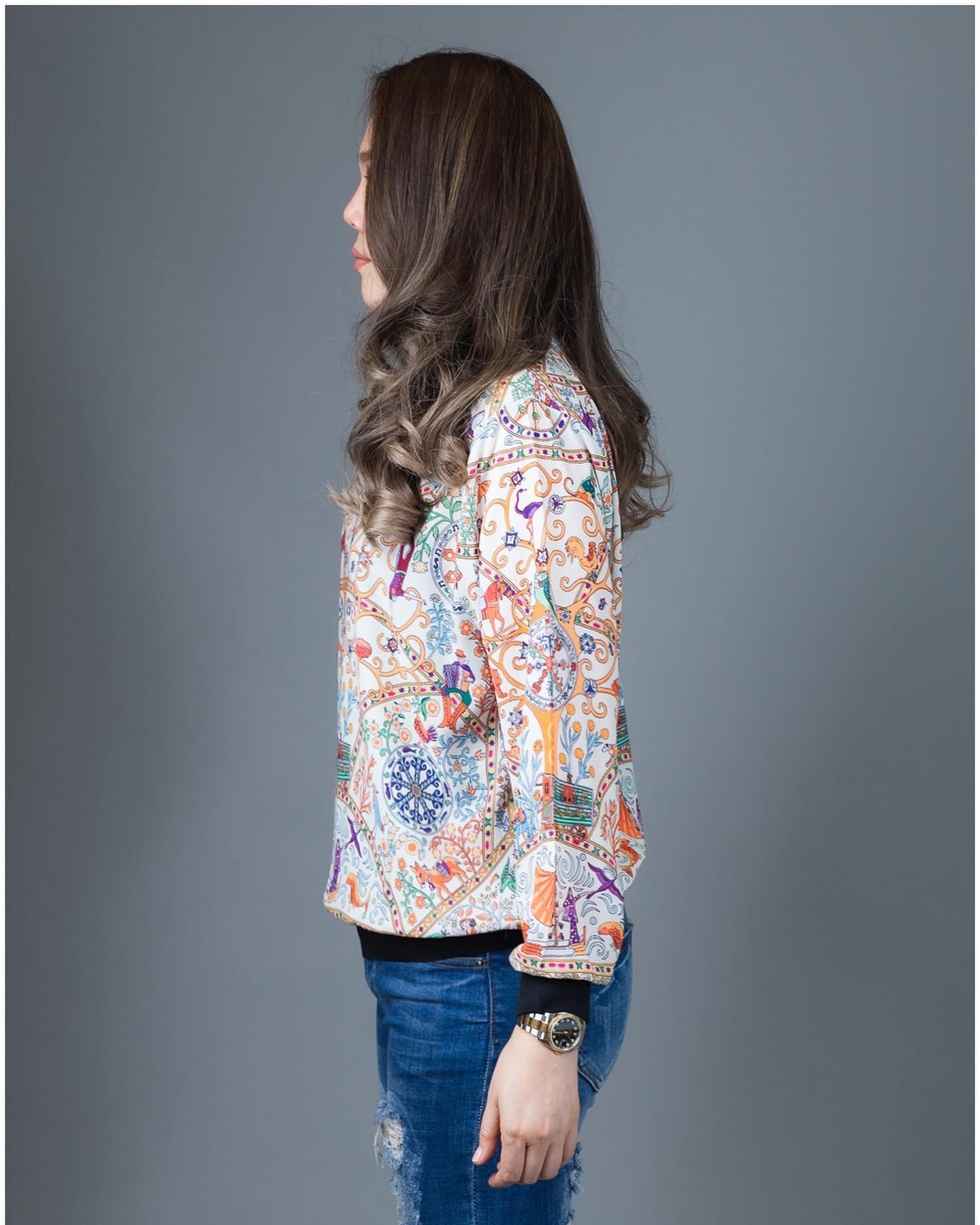 Sale+++#Blueberry Nights B3690 เสื้อทีเชิ้ตแขนยาว ผ้าโพลีเอสเตอร์ผสมเนื้อนุ่มเกรดพรีเมี่ยม ตัดเย็บสวยเนี้ยบสไตล์แบรนด์เนมสุดหรู ดีเทลพิมพ์ลายแบรนด์เนมสีคมชัดสวยเป๊ะ เหมาะสำหรับสาวๆๆรอบอก(36-46) ใส่สวยได้ทุกๆโอกาส หรูหราไฮคลาส ใส่สบายมากค่ะ 3 แบรนด์สไตล์ N