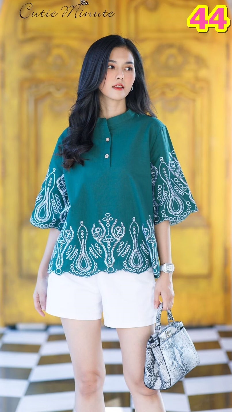 Sale++B3184**อก44**เสื้อผ้าลินินผสมฝ้ายเกรดพรีเมี่ยม เนื้อผ้าขึ้นลาย ดีเทลงานตัดขอบชายเสื้อปักลายเส้นโค้งสีขาวสวยงาม+ลายดอกไม้ 3 มิติ งานฉลุทำได้สวยงามมากค่ะ ใส่แล้วสวยเด่น จะใส่กับขาสั้น ขายาว