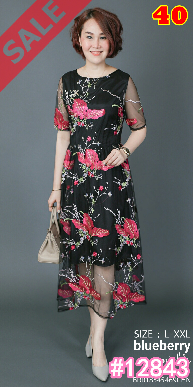 Sale++Blueberry Nights**12843**พรีเมี่ยมคลาสสิคแม็กซี่เดรสปักดิ้นสีลายดอกไม้ คอลเลคชั่นสุดหรู PREMIUM CLASSIC MAXI-DRESS WITH EMBROIDERY LUXURY COLLECTION BLUEBERRY-NIGHTS ผ้าตาข่ายอิตาลีเนื้อนุ่มปักลายดอกไม้เกรดพรีเมี่ยมอย่างดีพริ้วสวยใส่สบายค่ะ แพทเทิร์