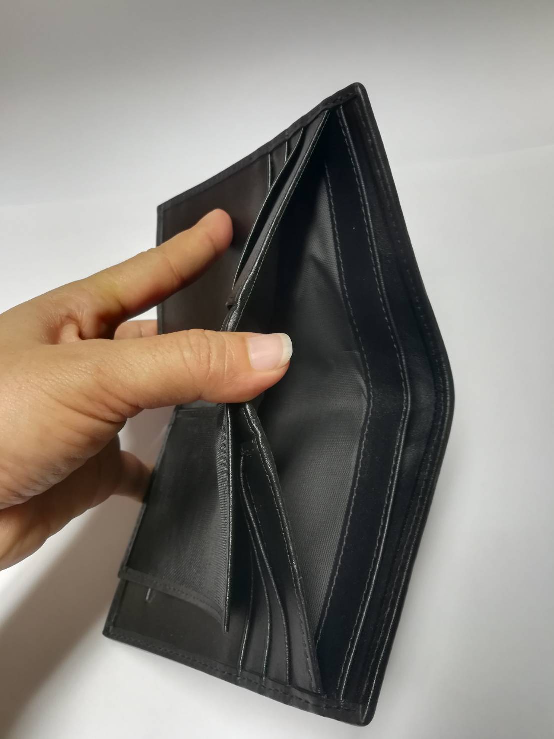 กระเป๋าหนังจระเข้แท้ทรงตั้ง หนังท้อง