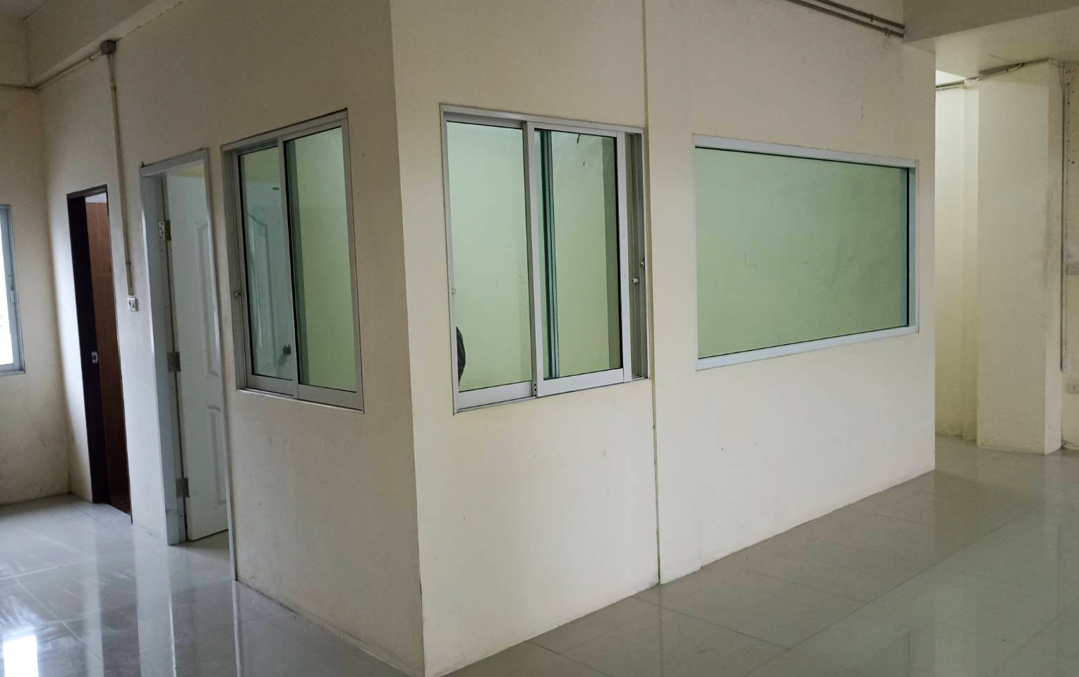 75010-ขายอาคารพาณิช์ หลังมุม สุรณรงค์ 10 ถนนสุขุมวิท บ้านสวน ชลบุรี