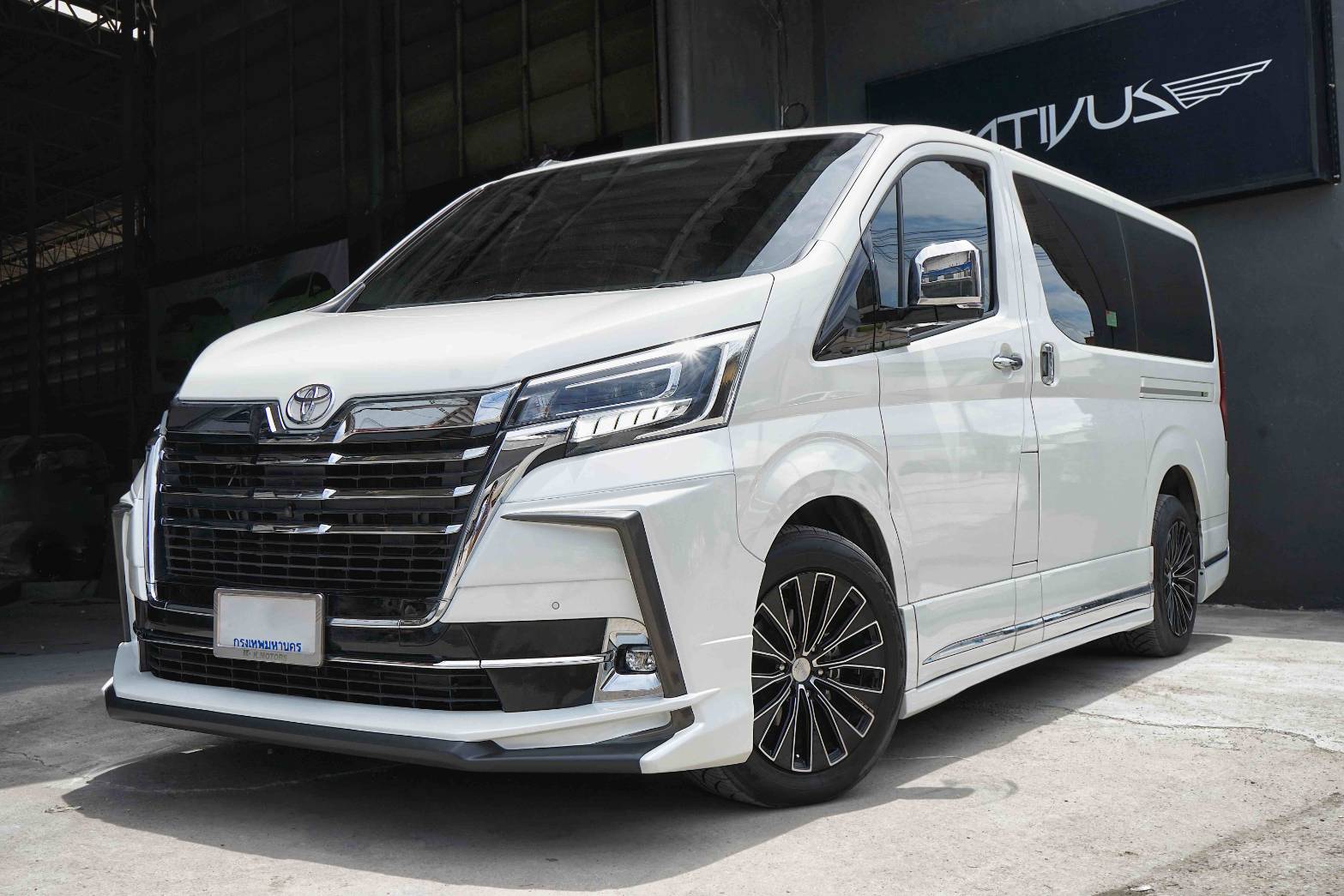 ชุดแต่งรถ สเกิร์ต-สปอยเลอร์ Toyota Majesty ทรง ATIVUS by OSR