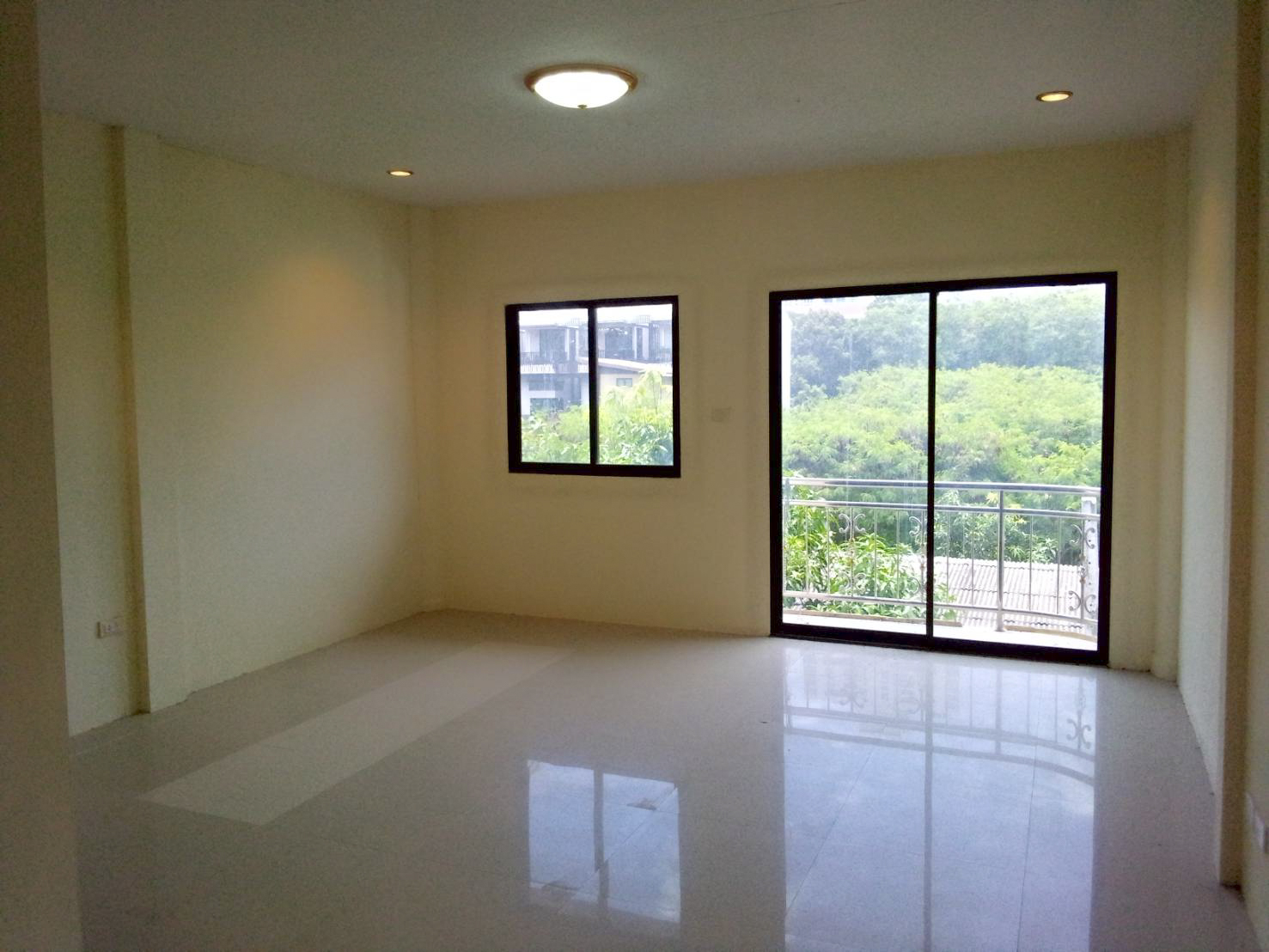 74296-ขายที่ดินพร้อมสิ่งปลูกสร้าง ซอยพระตำหนัก 3 เมืองพัทยา ชลบุรี