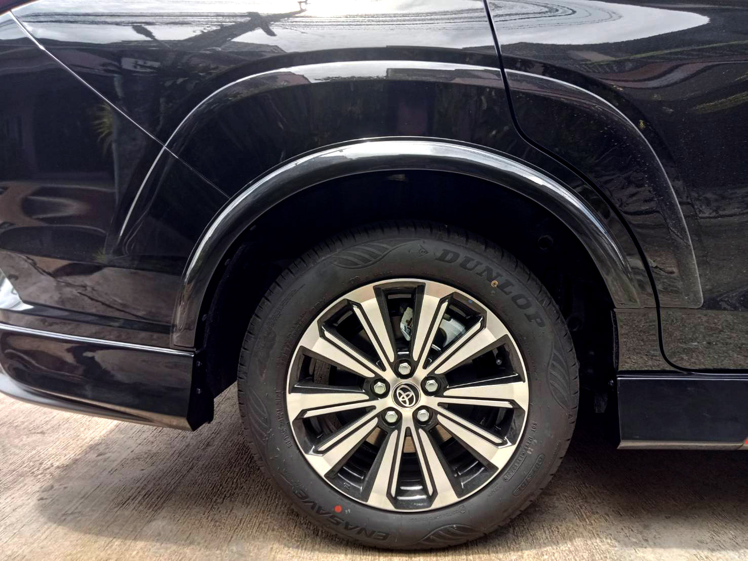 ชุดแต่งรถ-สเกิร์ต-สปอยเลอร์ Toyota Veloz 2022 ทรง SR-Limited