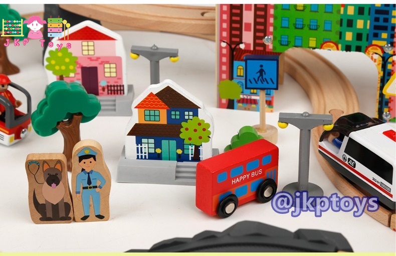 บล็อคไม้ รางรถไฟไม้ 92ชิ้น มีเสียง รถใส่ถ่านวิ่งเองได้