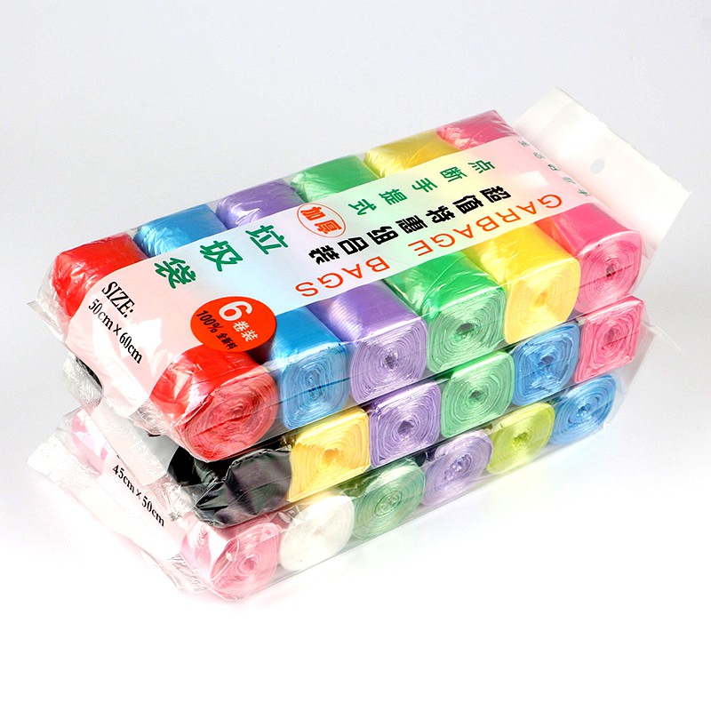 ถุงขยะดำ(หลากสี)เป็นแบบหูหิ้วถุงขยะทั้งหนาทั้งแข็งแรงใส่ของได้เยอะ ของใช้ในบ้าน ห้องครัว ห้องน้ำ ดึงง่าย 6 ม้วน มี120ใบ