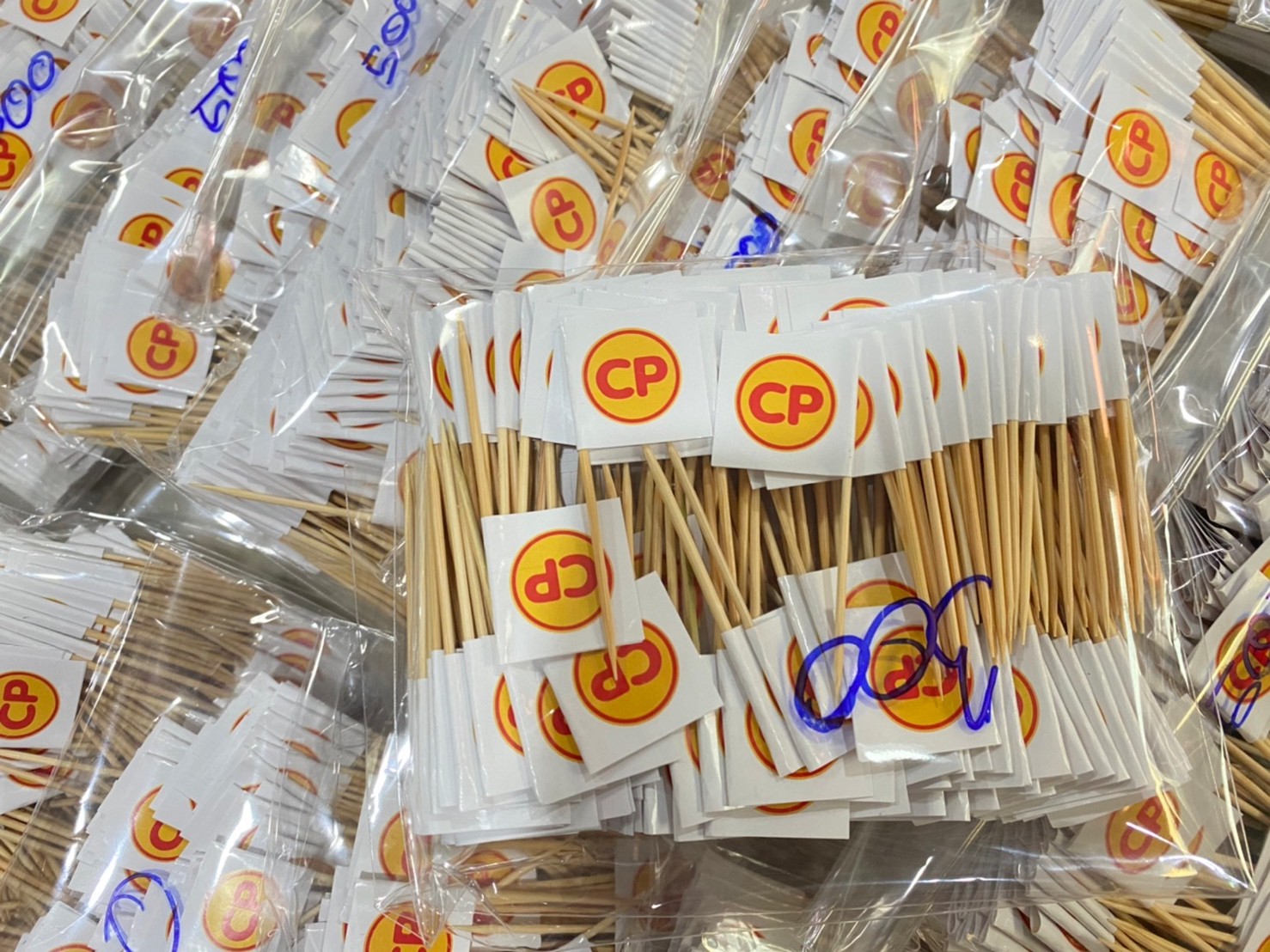 FOOD FLAG ธงปักอาหารก้าน 6.5 cm (ค็อกเทล)ไดคัทมาตราฐาน