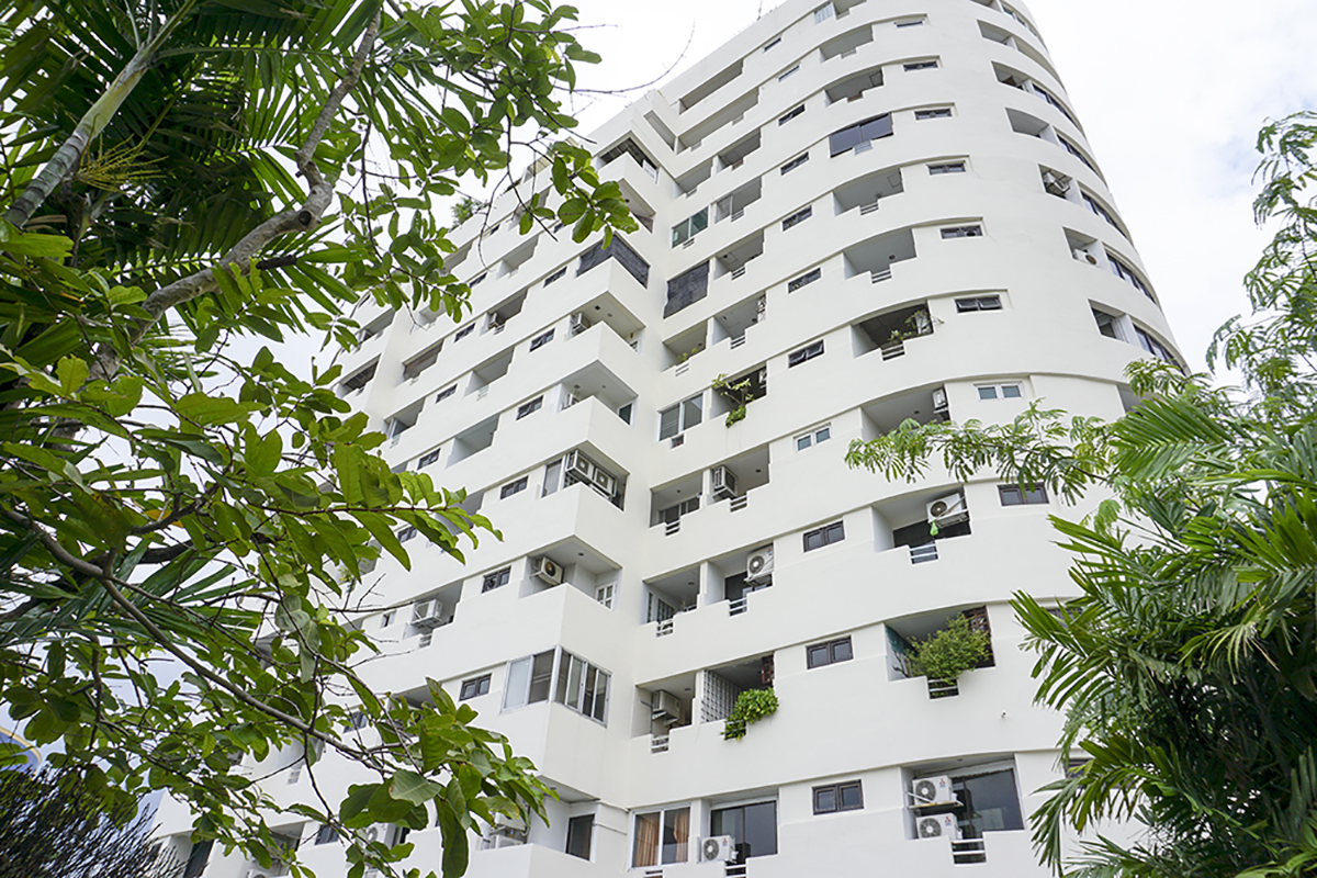 ขายคอนโด 2 ห้องเชื่อมกัน โมเดอร์นทาวน์ คลองตัน พระโขนง กรุงเทพฯ