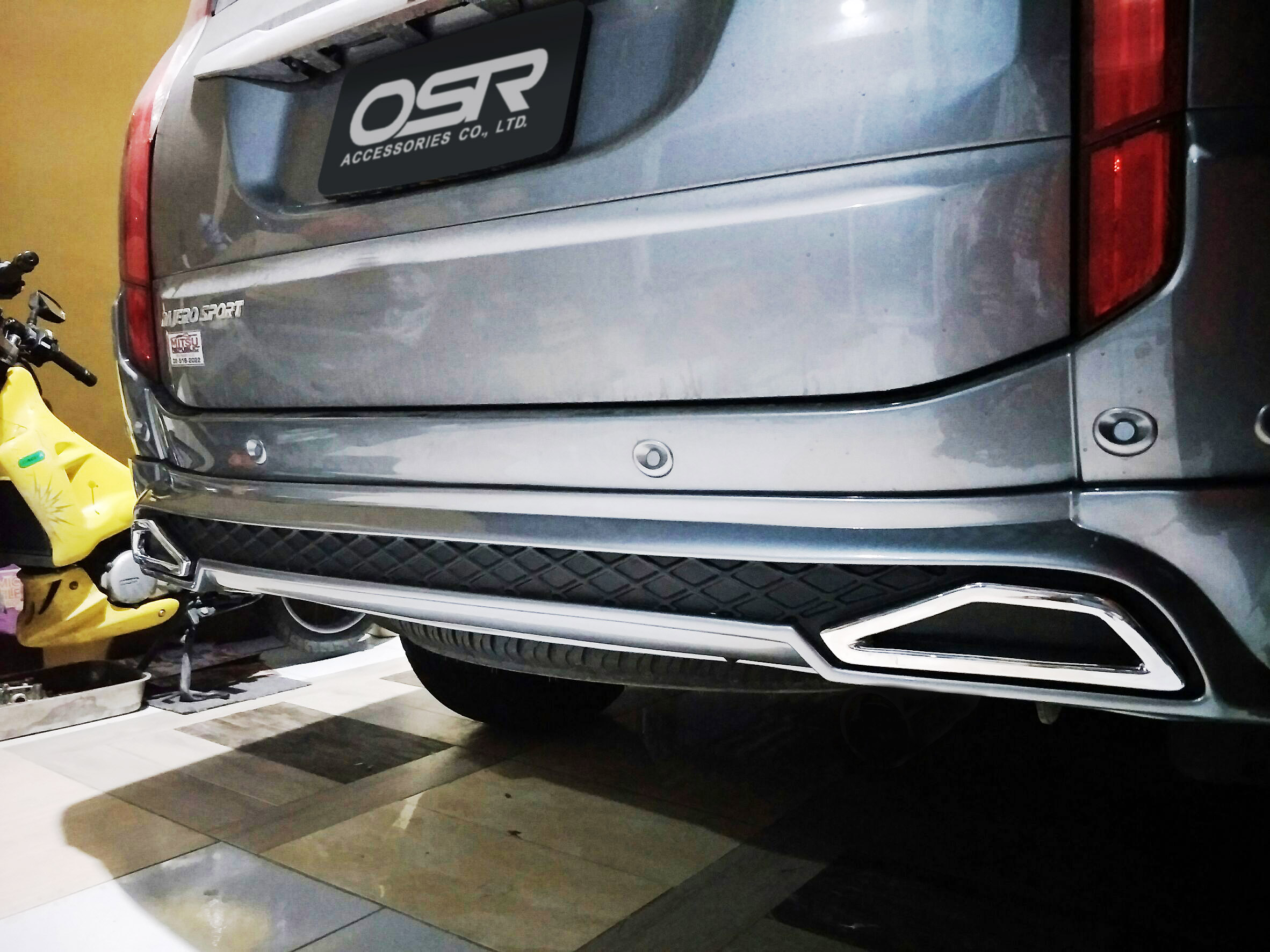 ชุดแต่งรถ สเกิร์ต-สปอยเลอร์ Pajero Sport 2016 ทรง AT-2 by OSR