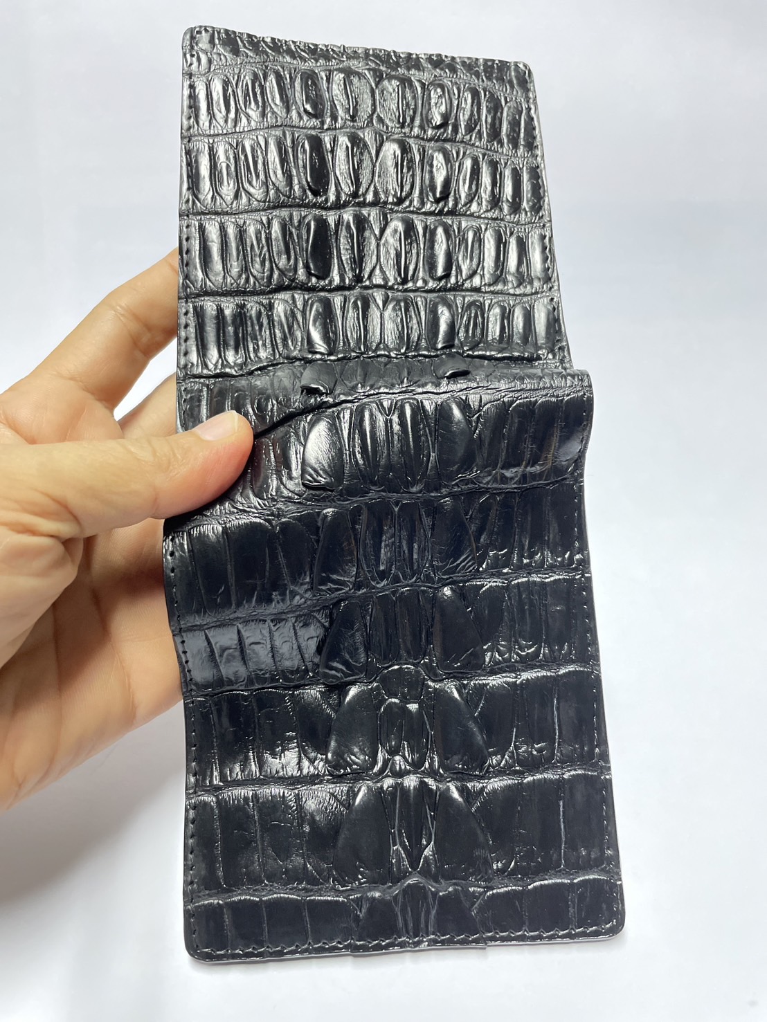 กระเป๋าหนังจระเข้แท้ (กระดูกหาง)