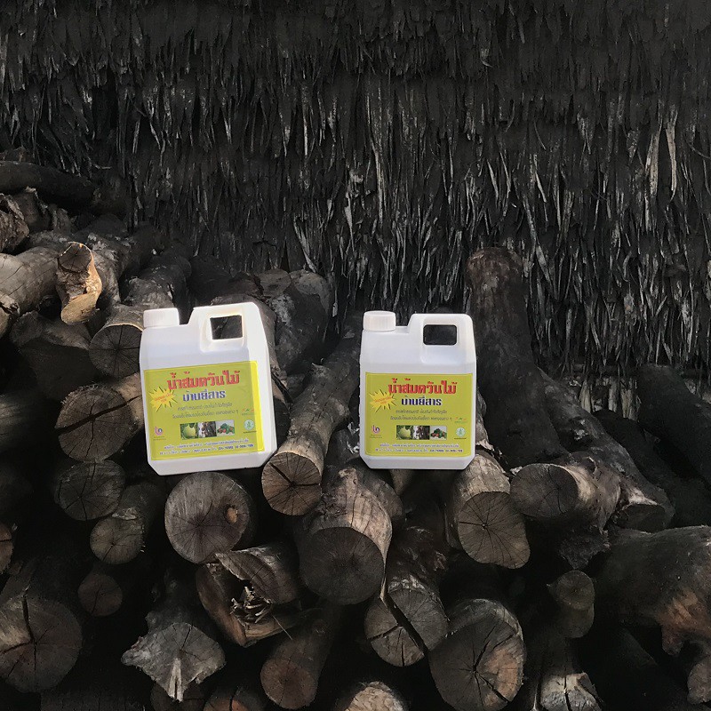น้ำส้มควันไม้บ้านยี่สาร น้ำส้มควันไม้ 100% สูตรเข้มข้น (บรรจุแกลลอน 1 ลิตร) ป้องกัน มด เพลี้ย แมลงศัตรูพืช ป้องกันโรค
