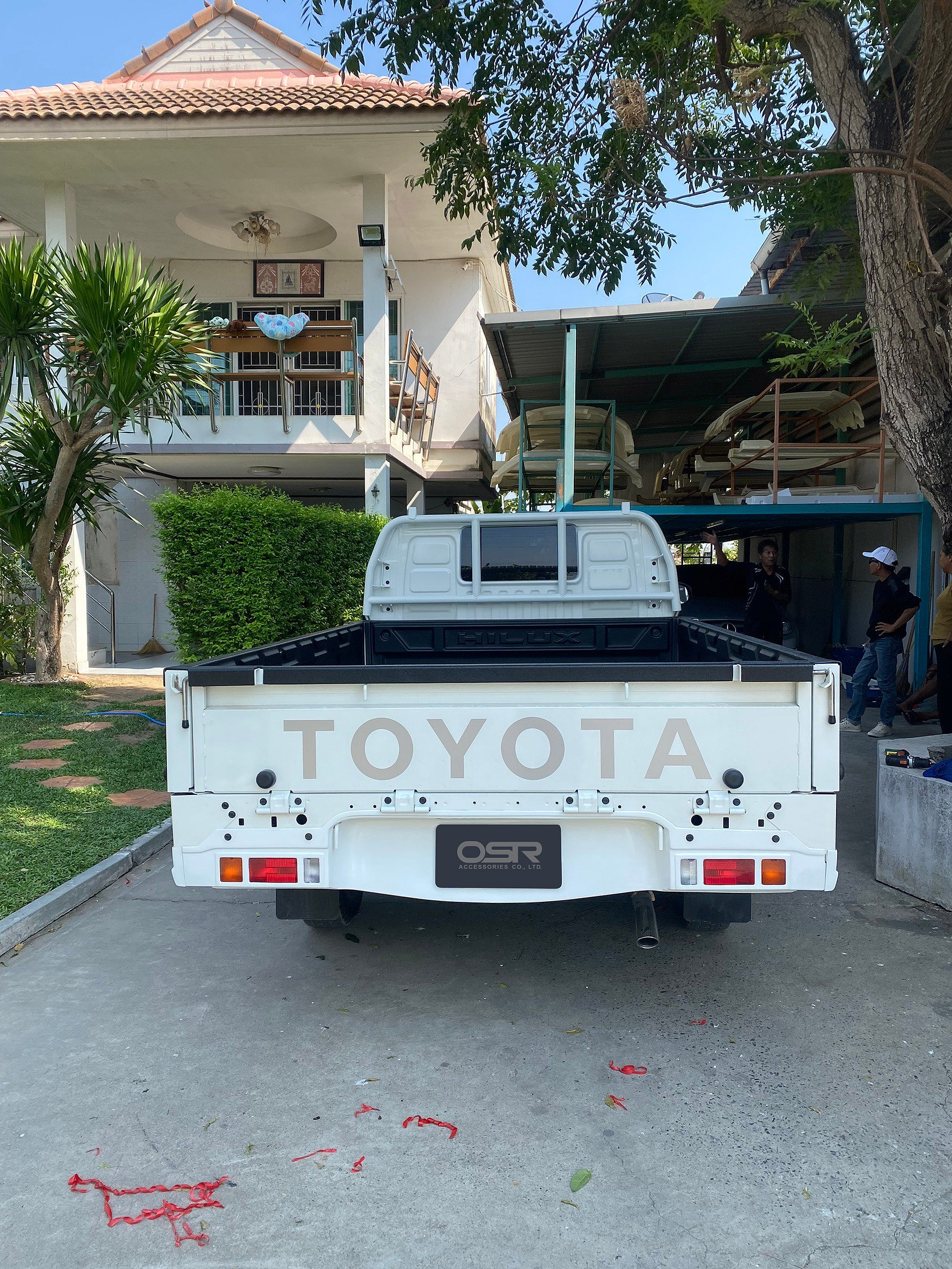 ชุดแต่งรถ-สเกิร์ต-อุปกรณ์แต่งรถ Toyota Hilux Champ 2023