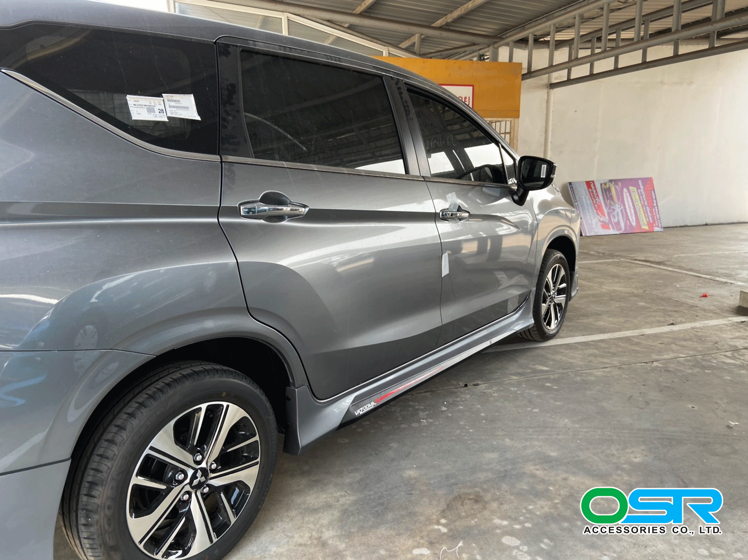 ชุดแต่งรถ-สเกิร์ต-อุปกรณ์แต่งรถ Mitsubishi Xpander ทรง Vazoomer-X By OSR
