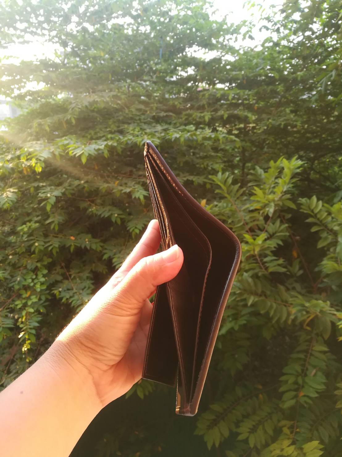 กระเป๋าหนังจระเข้แท้ทรงตั้ง หนังท้อง