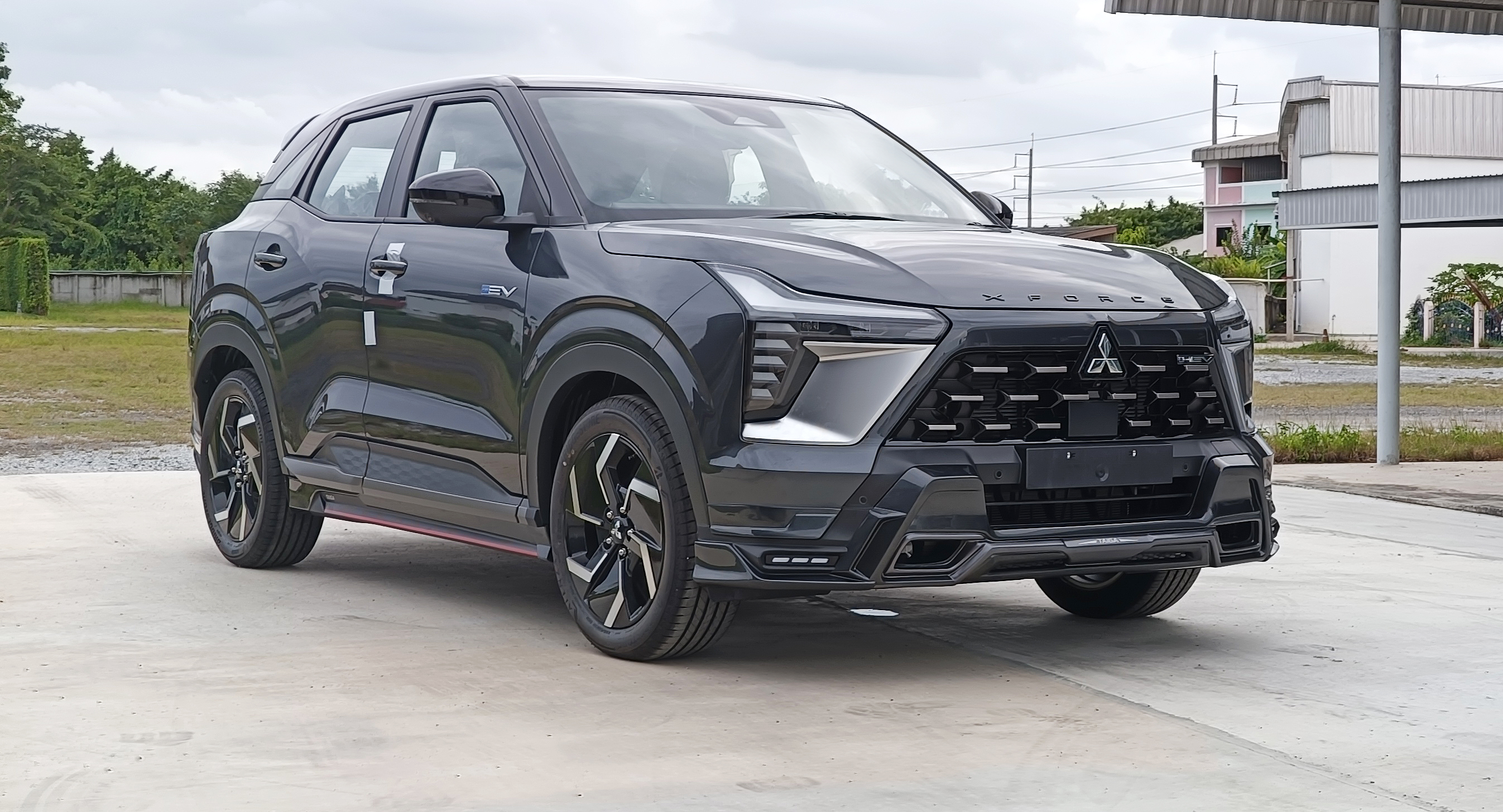 ชุดแต่งรถ-สเกิร์ต-อุปกรณ์แต่งรถ New Xforce 2025 ทรง Taiga (ไทก้า)