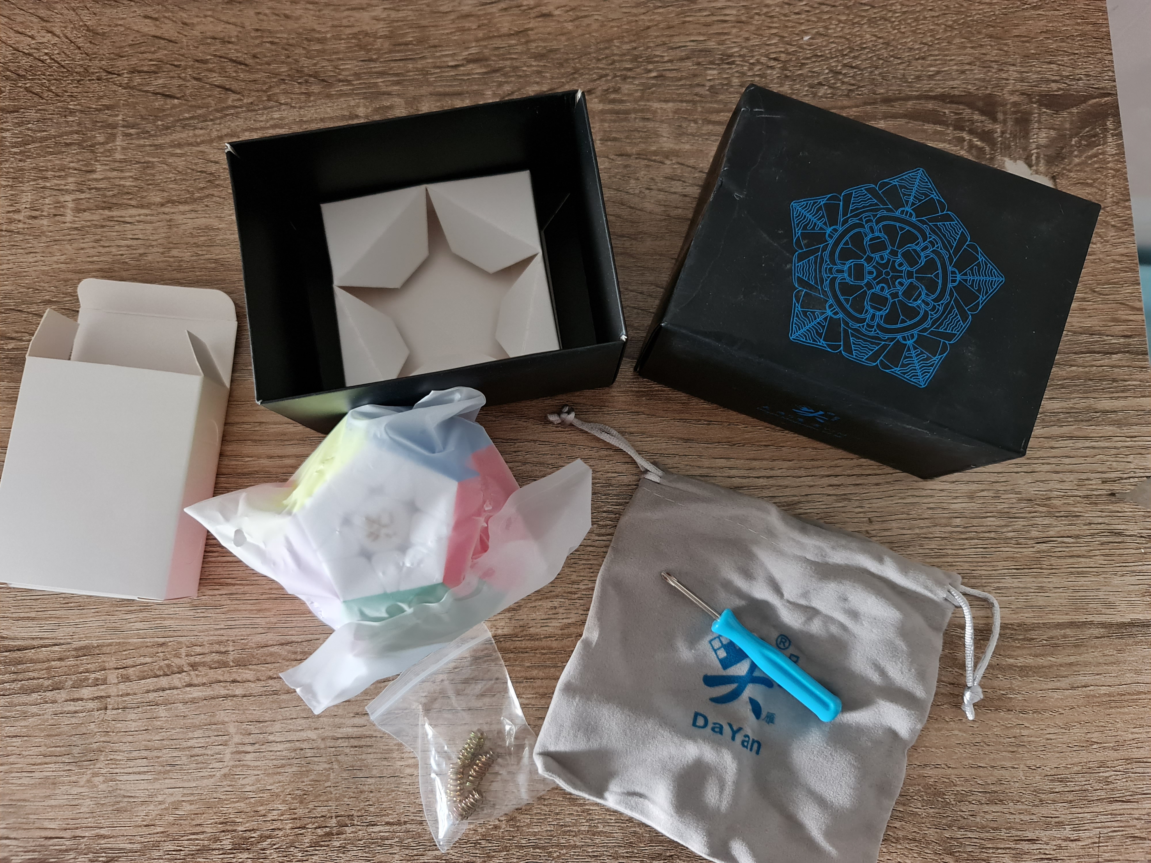 Dayan Megaminx v2 M Stickerless