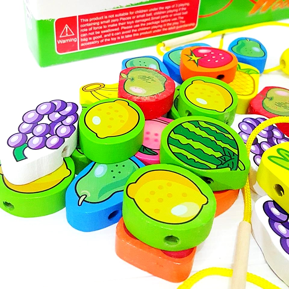 ร้อยเชือกผลไม้ 56 ชิ้น พร้อมไม้ร้อยเชือก 2 เส้น (มีไม้นำ)